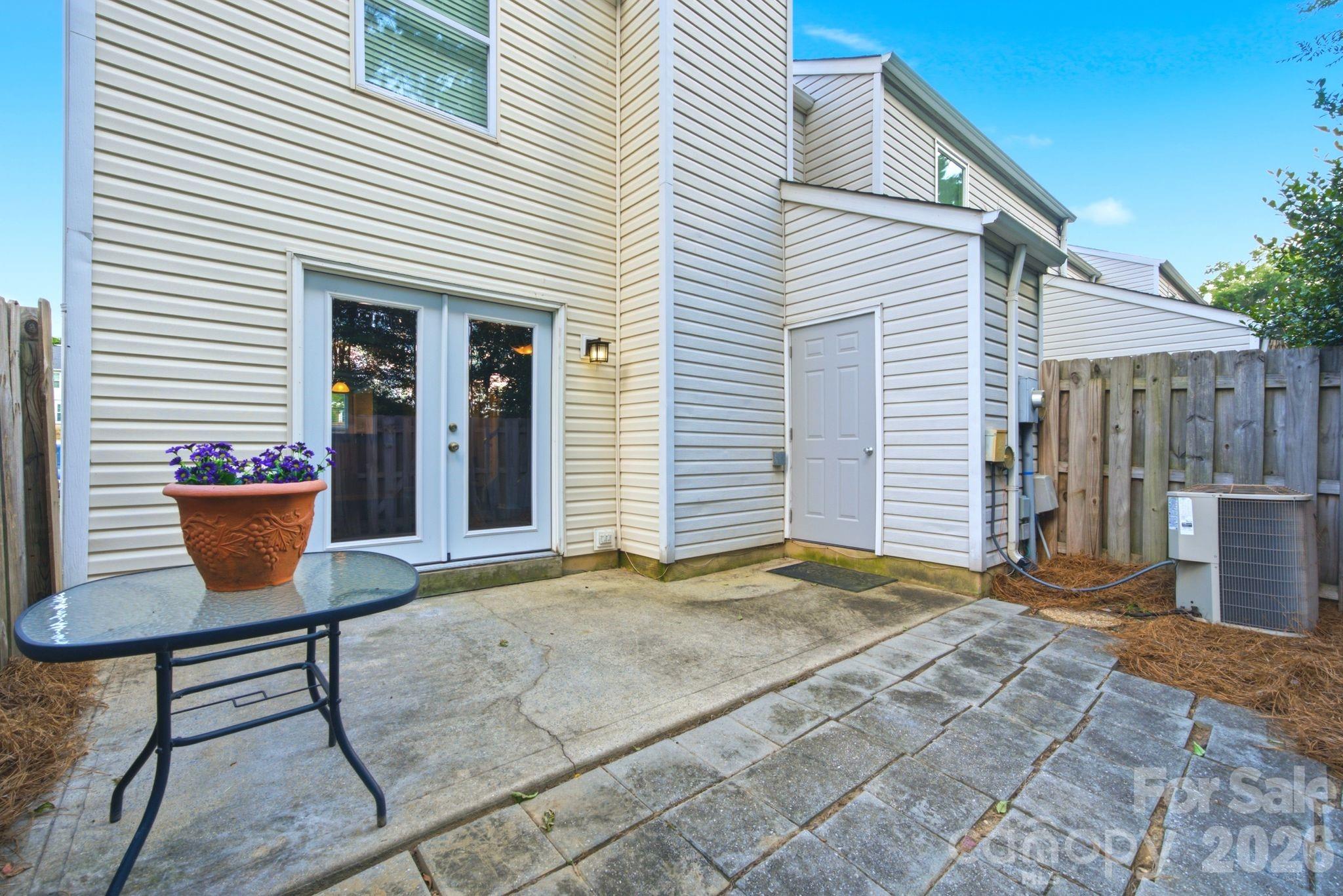 242 Water Oak Drive — Pineville