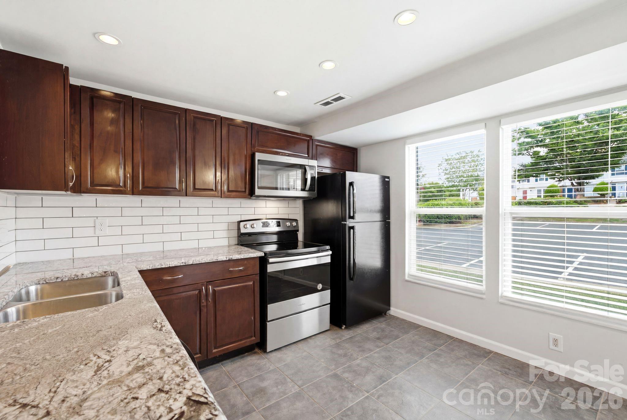242 Water Oak Drive — Pineville