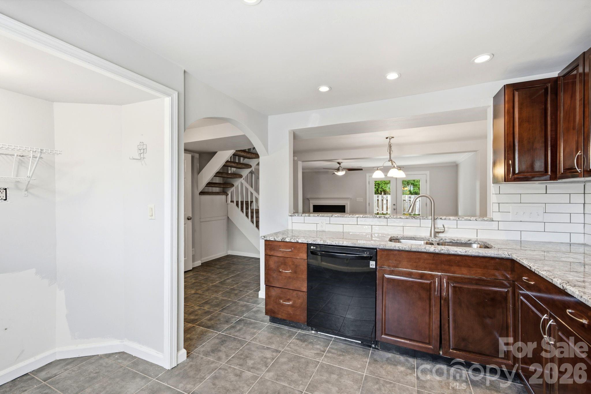 242 Water Oak Drive — Pineville