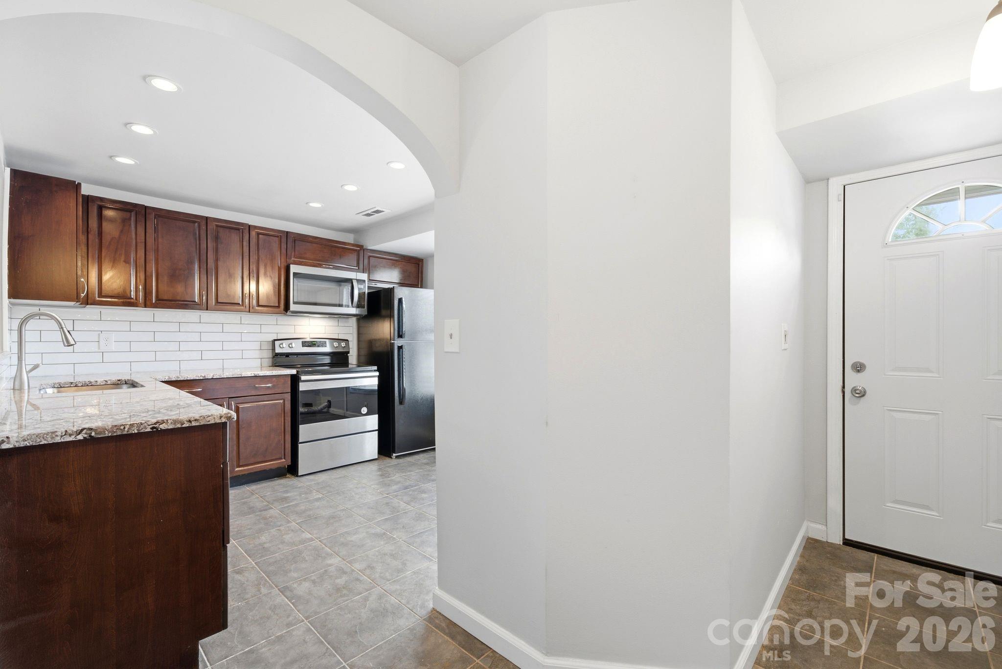 242 Water Oak Drive — Pineville