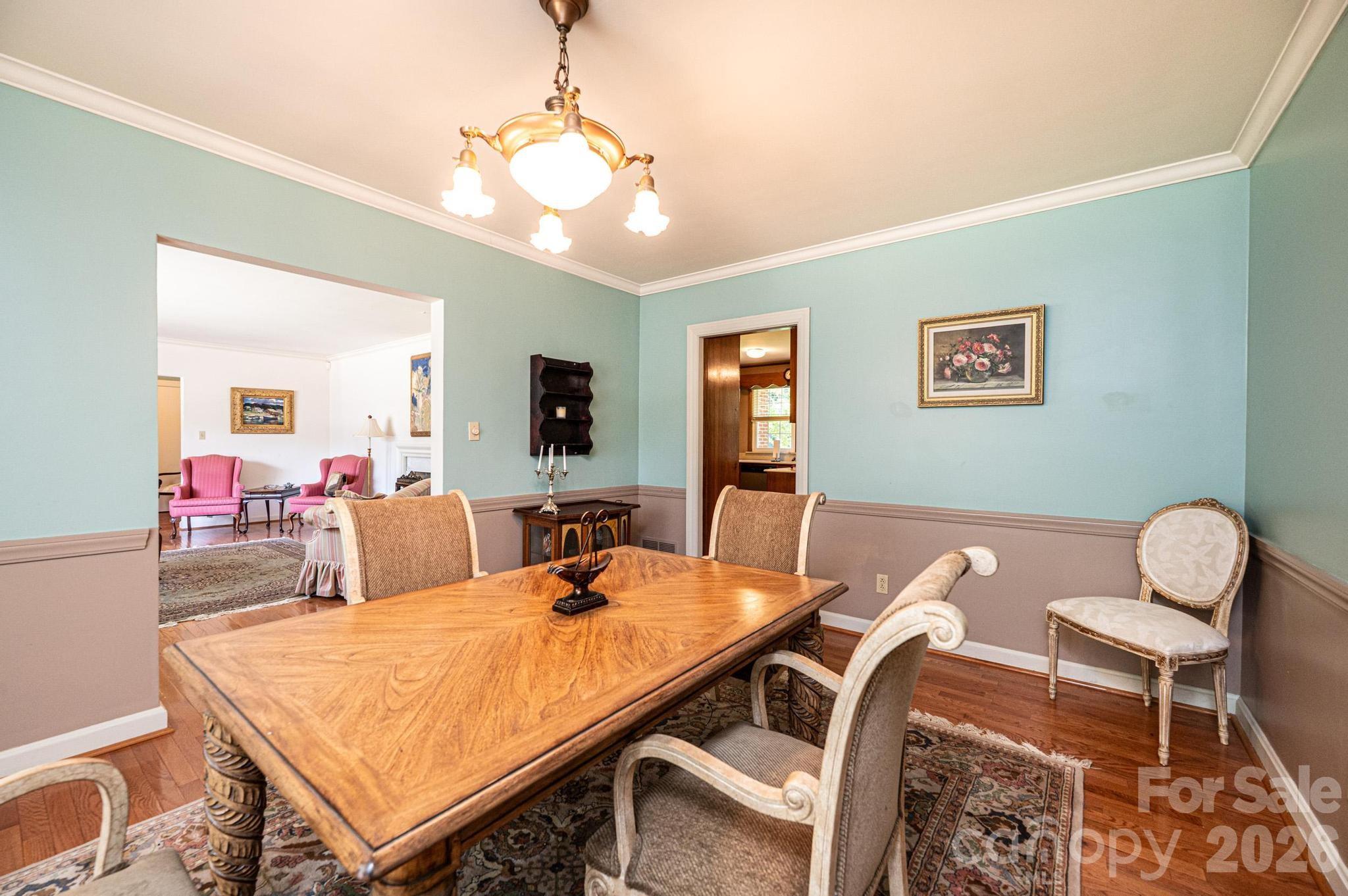 1807 5th Street NW — Hickory