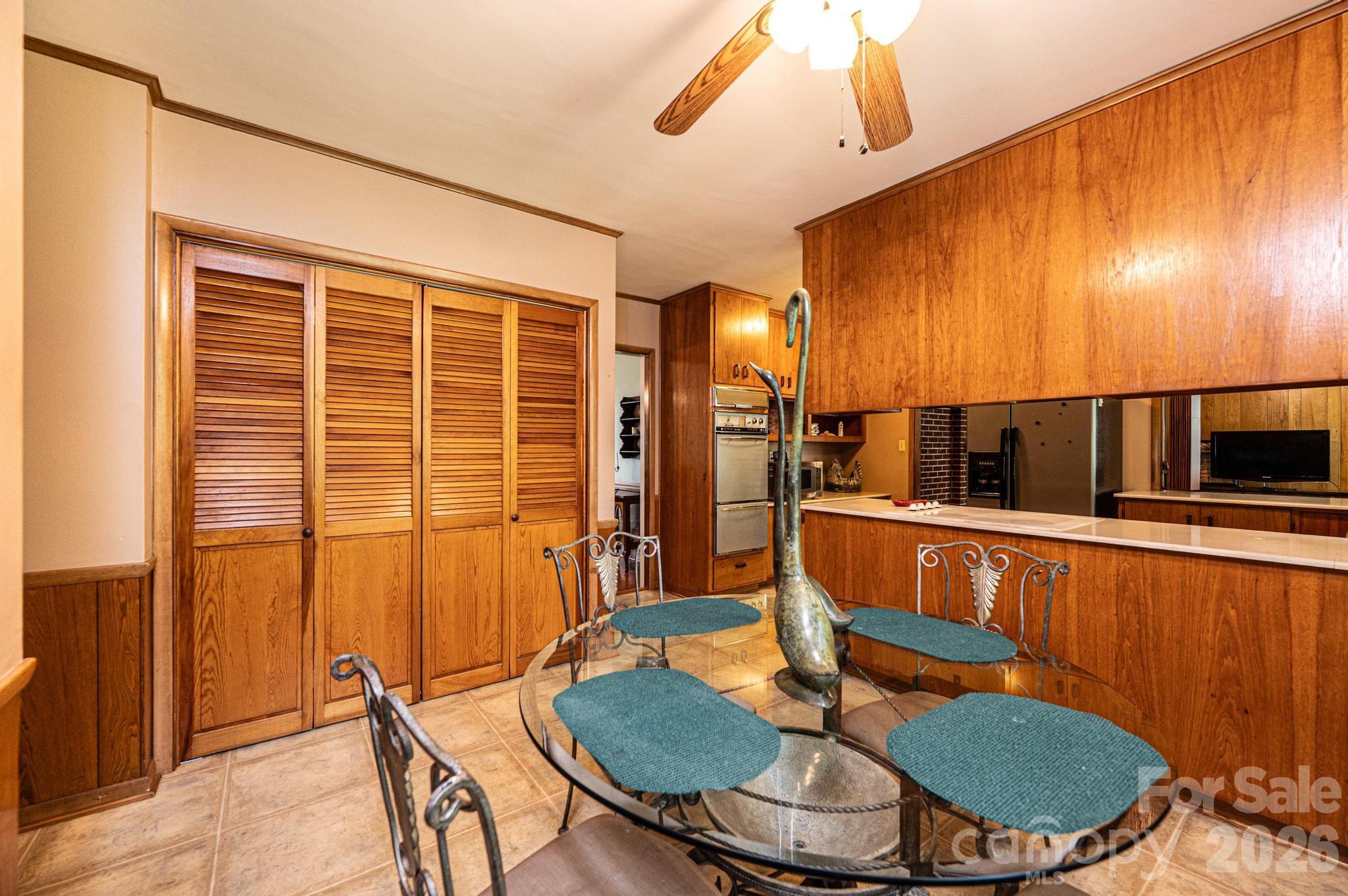 1807 5th Street NW — Hickory