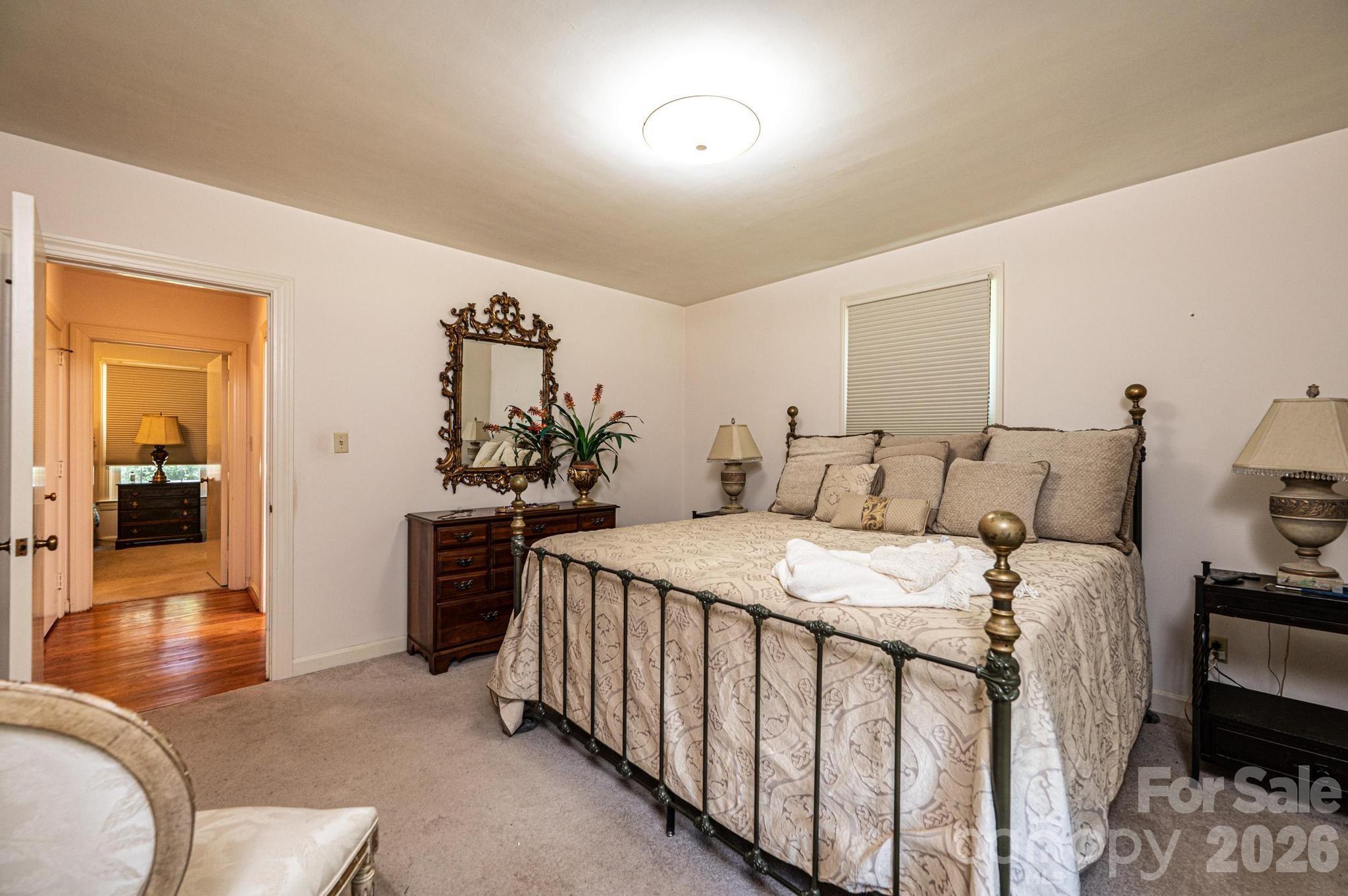 1807 5th Street NW — Hickory