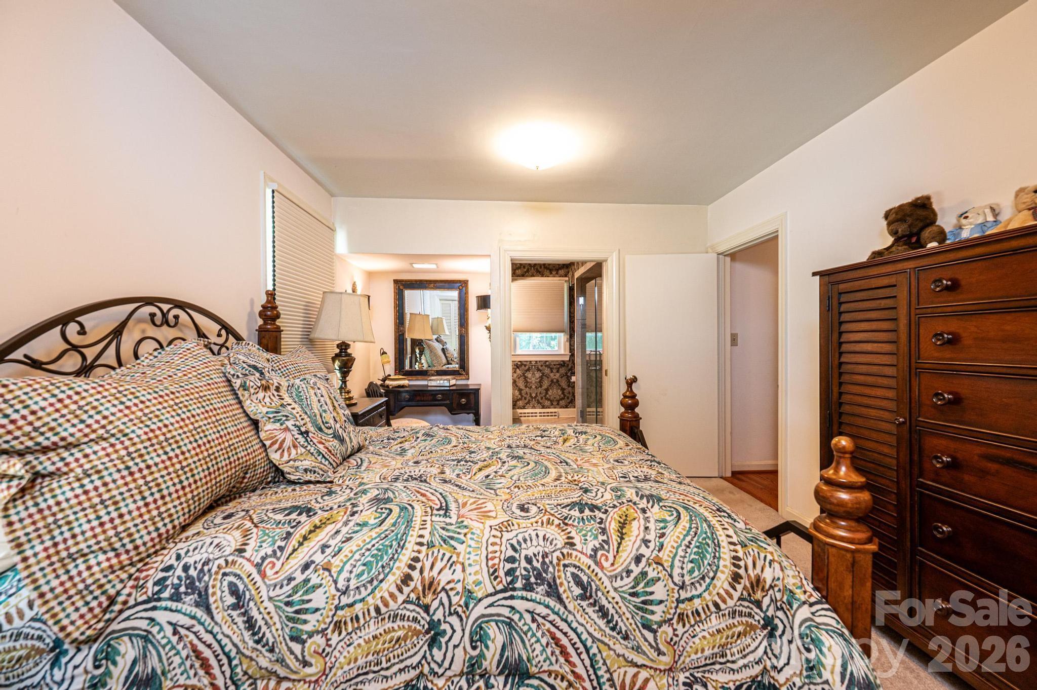 1807 5th Street NW — Hickory