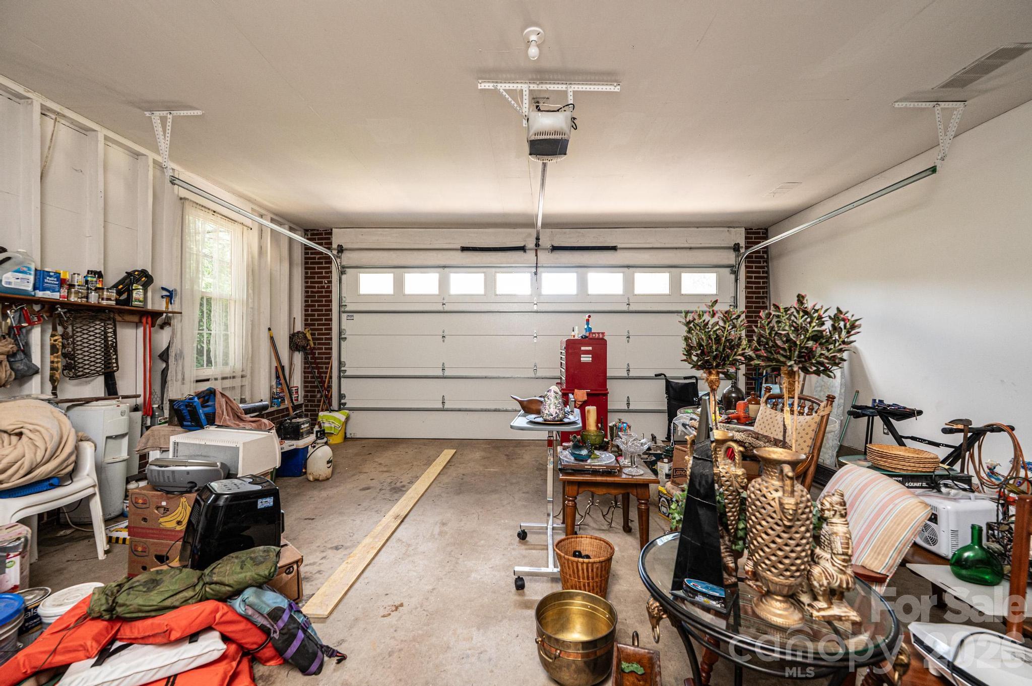 1807 5th Street NW — Hickory