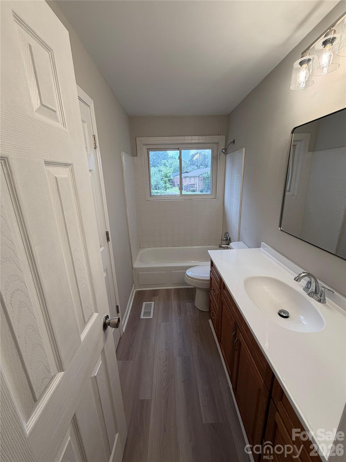 2824 Cedarhurst Drive — Charlotte