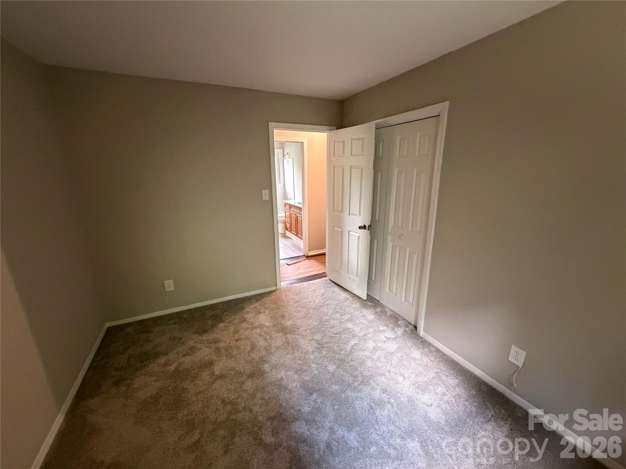 2824 Cedarhurst Drive — Charlotte