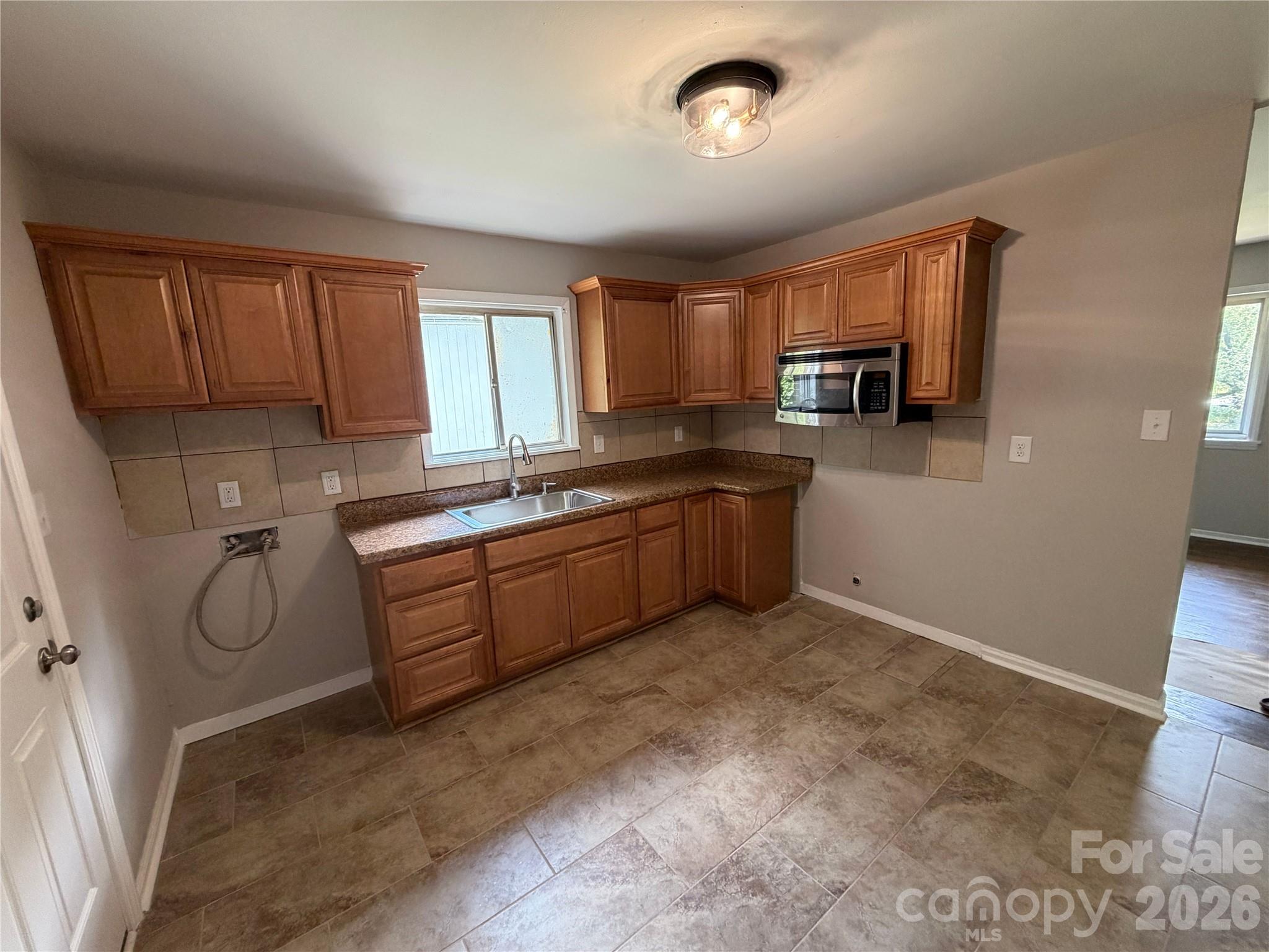 2824 Cedarhurst Drive — Charlotte