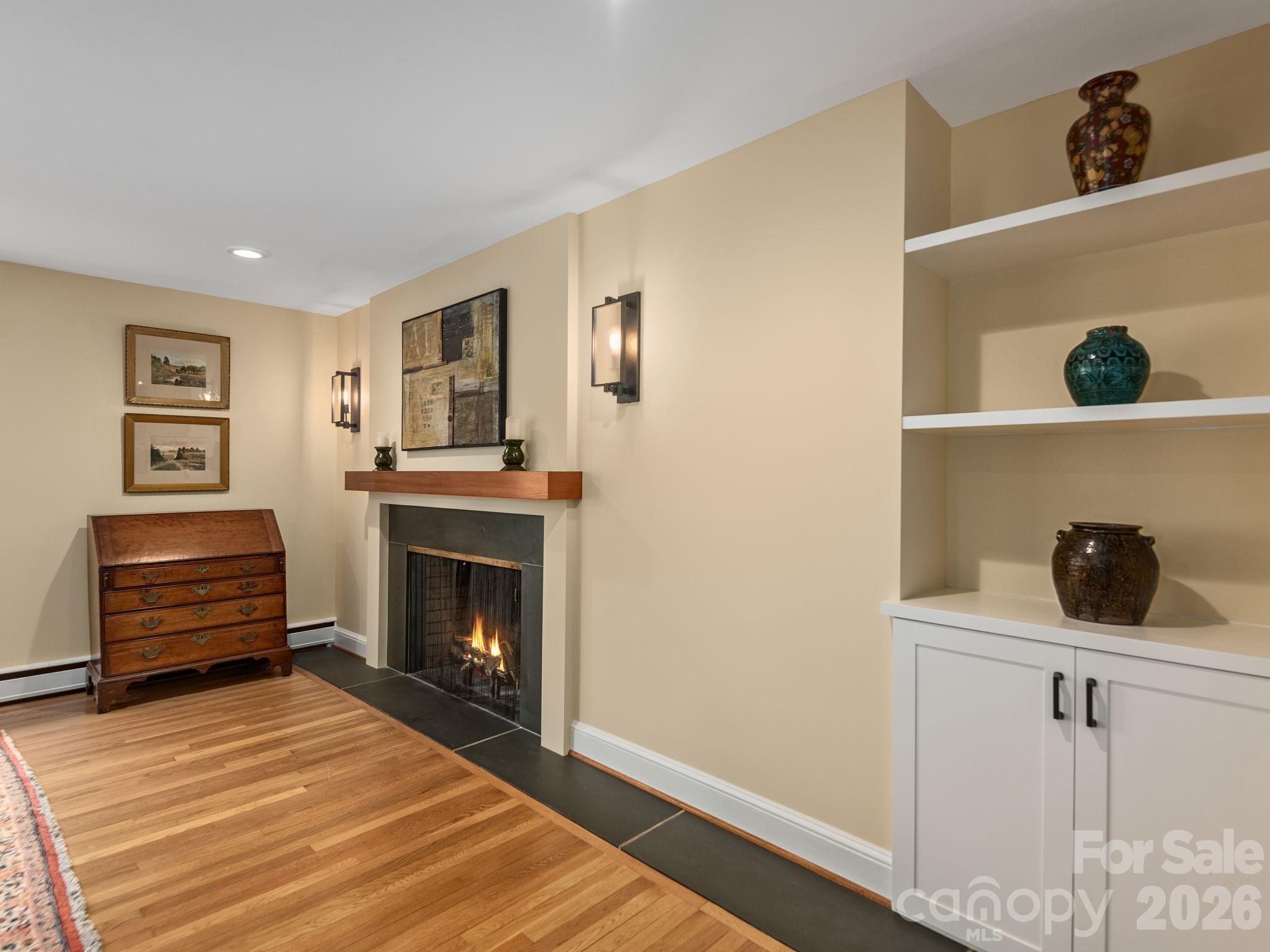 65 Cliff Drive — Laurel Park