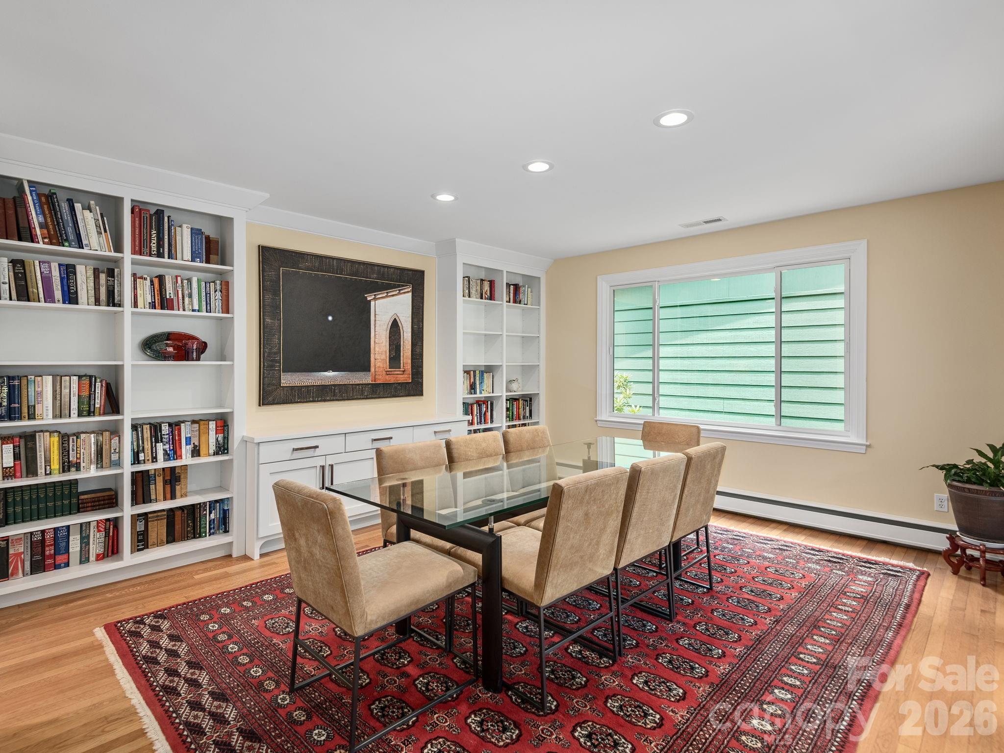 65 Cliff Drive — Laurel Park