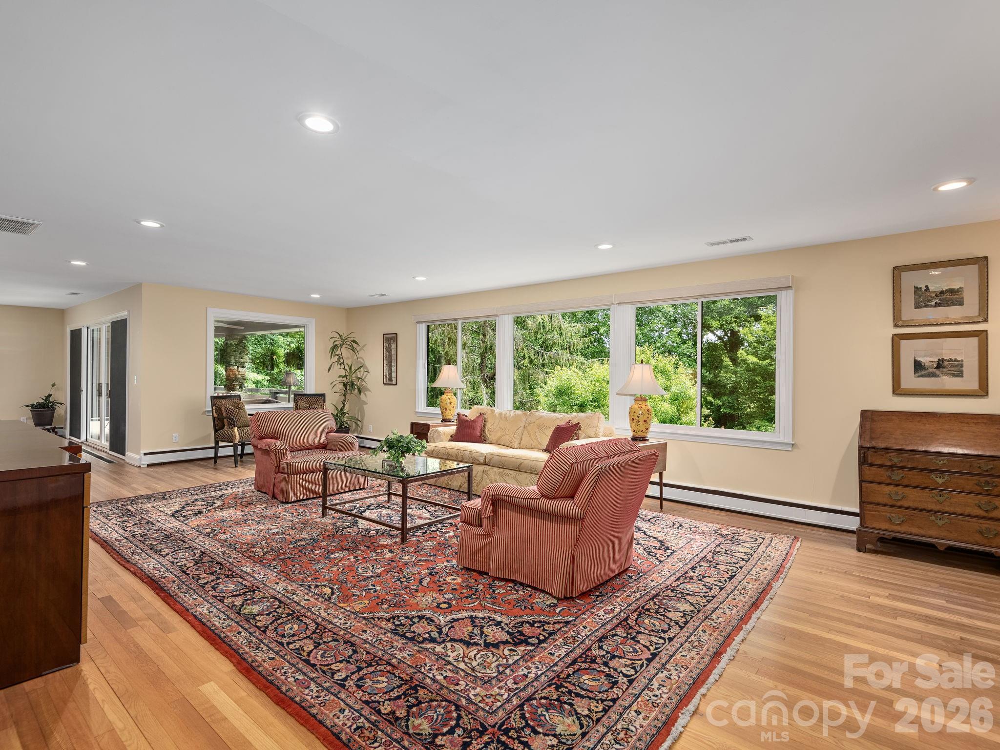 65 Cliff Drive — Laurel Park