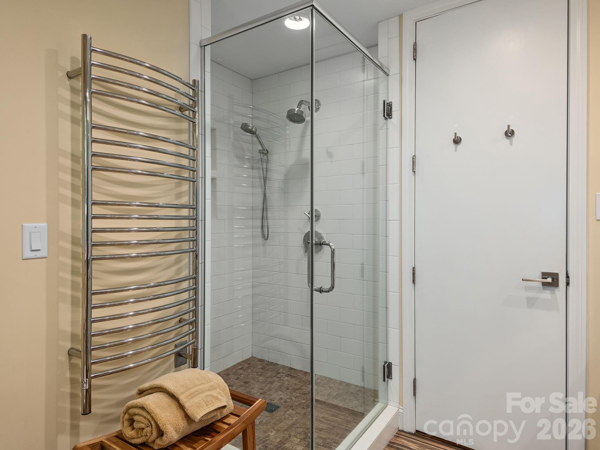 65 Cliff Drive — Laurel Park