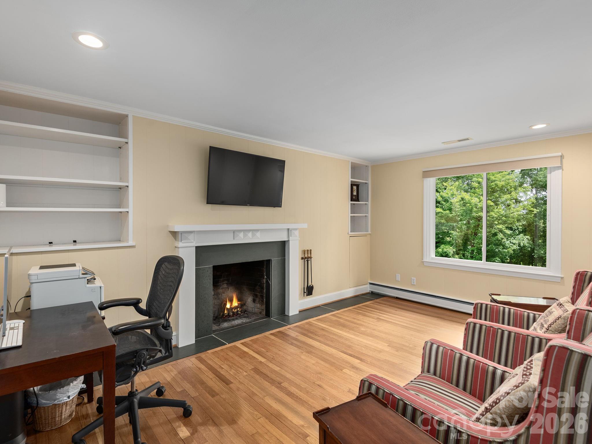65 Cliff Drive — Laurel Park