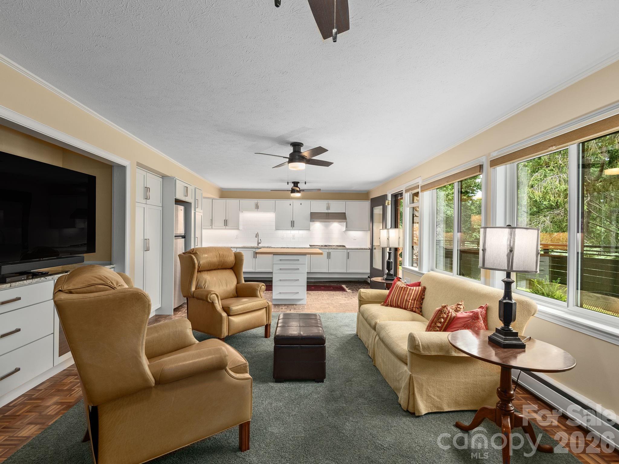 65 Cliff Drive — Laurel Park