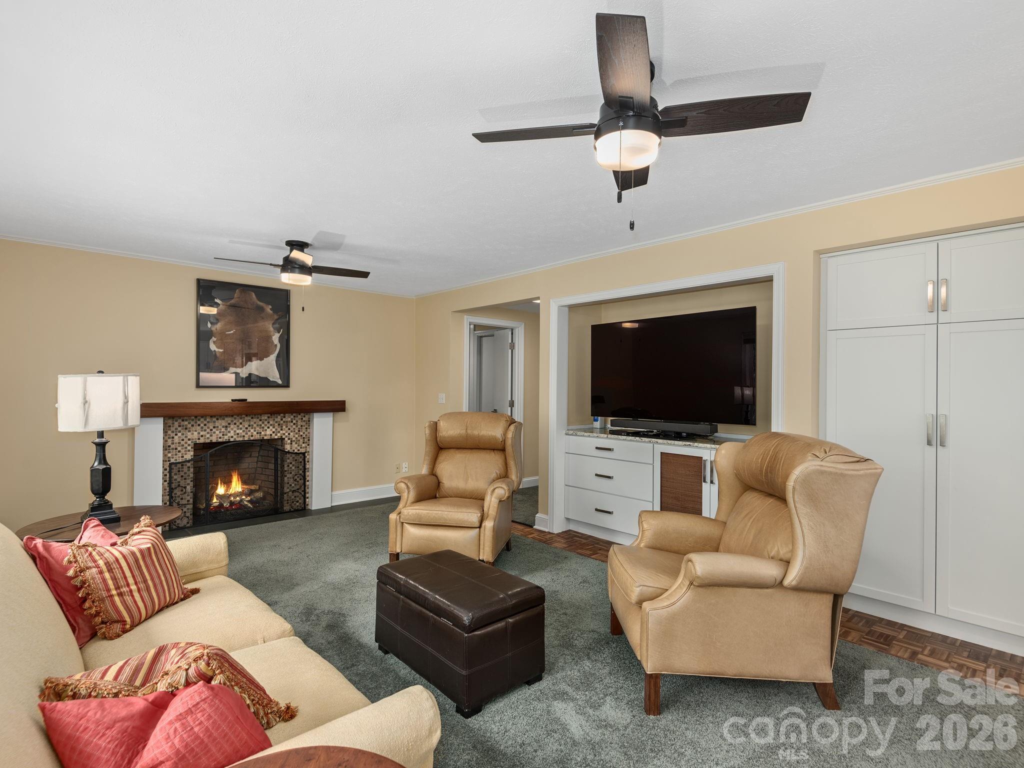 65 Cliff Drive — Laurel Park