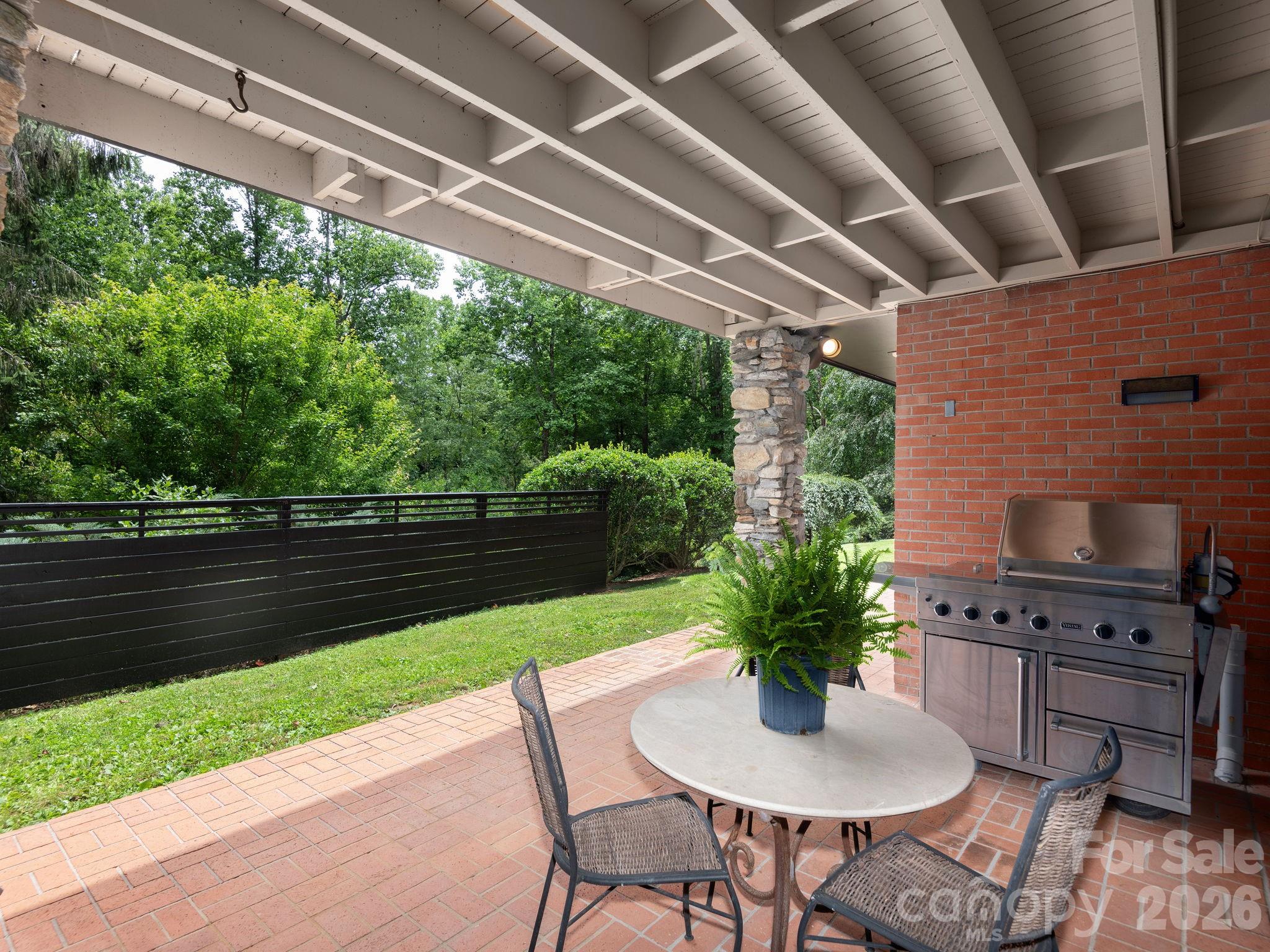 65 Cliff Drive — Laurel Park