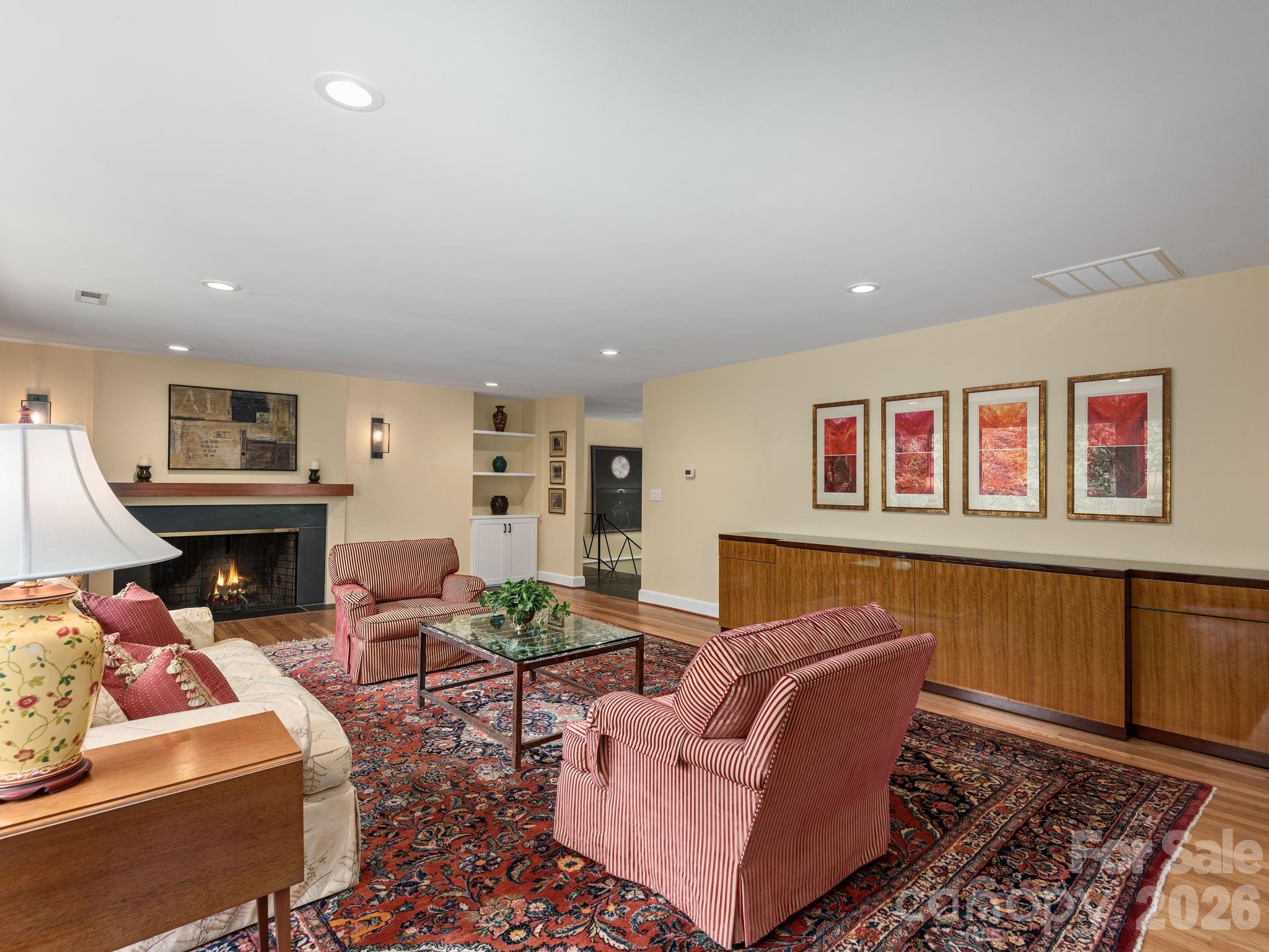 65 Cliff Drive — Laurel Park