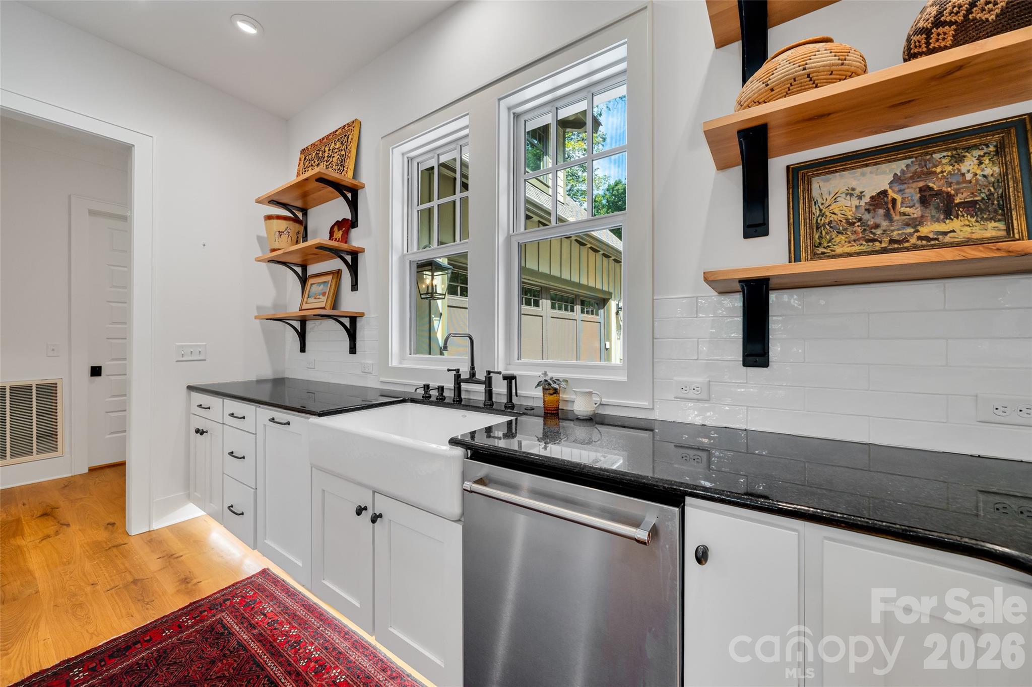 442 Autumn Sky Drive — Hendersonville