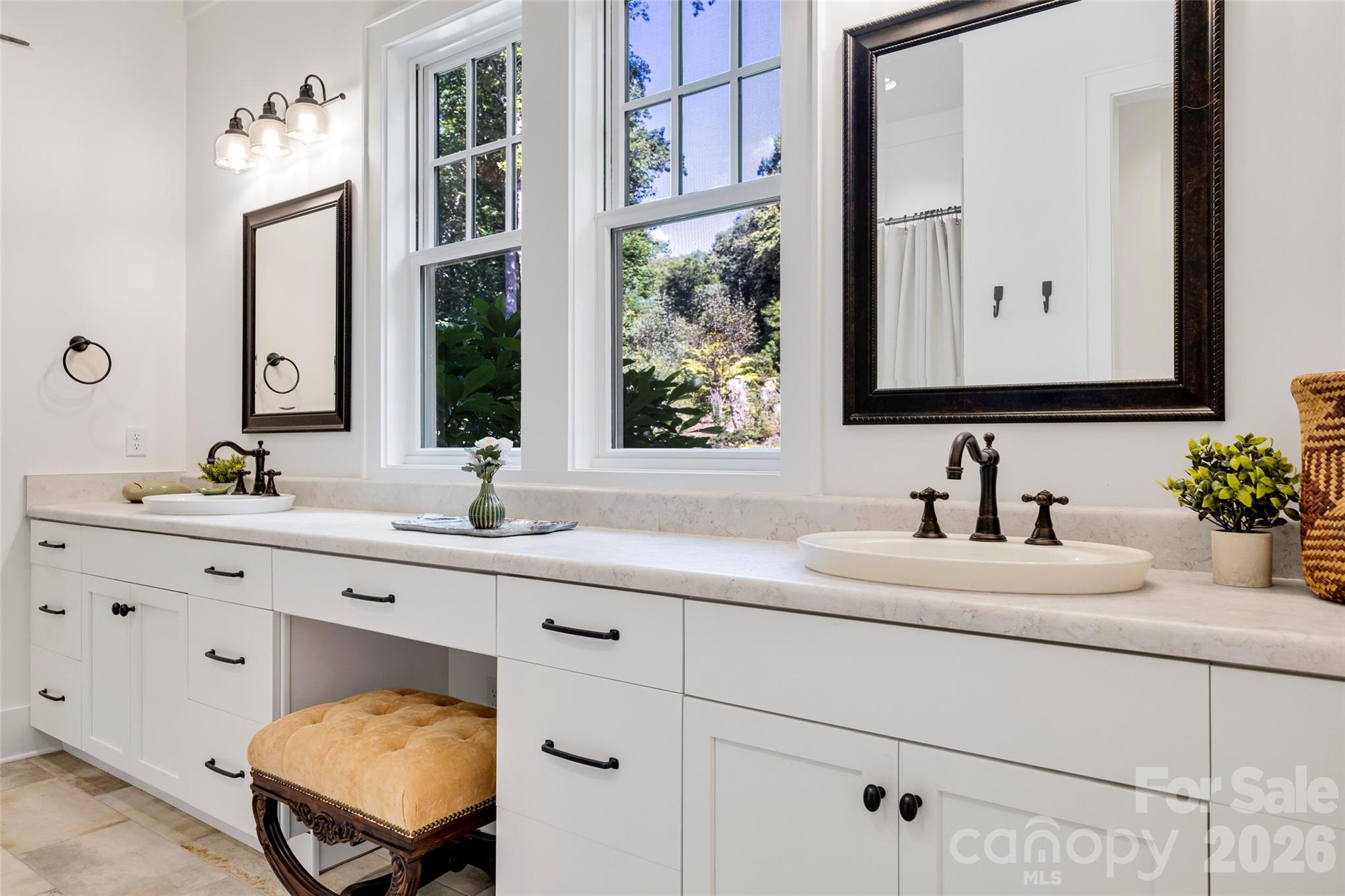 442 Autumn Sky Drive — Hendersonville