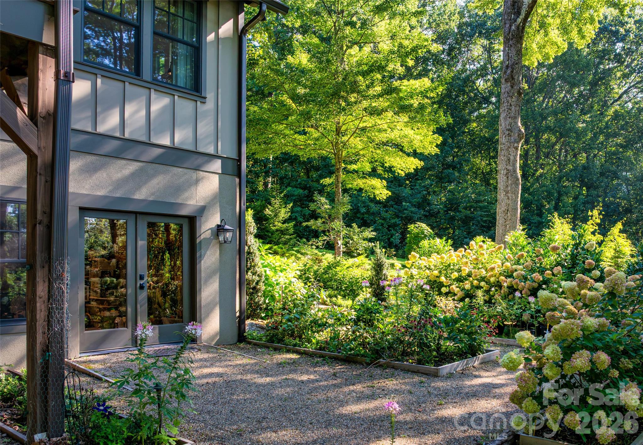 442 Autumn Sky Drive — Hendersonville