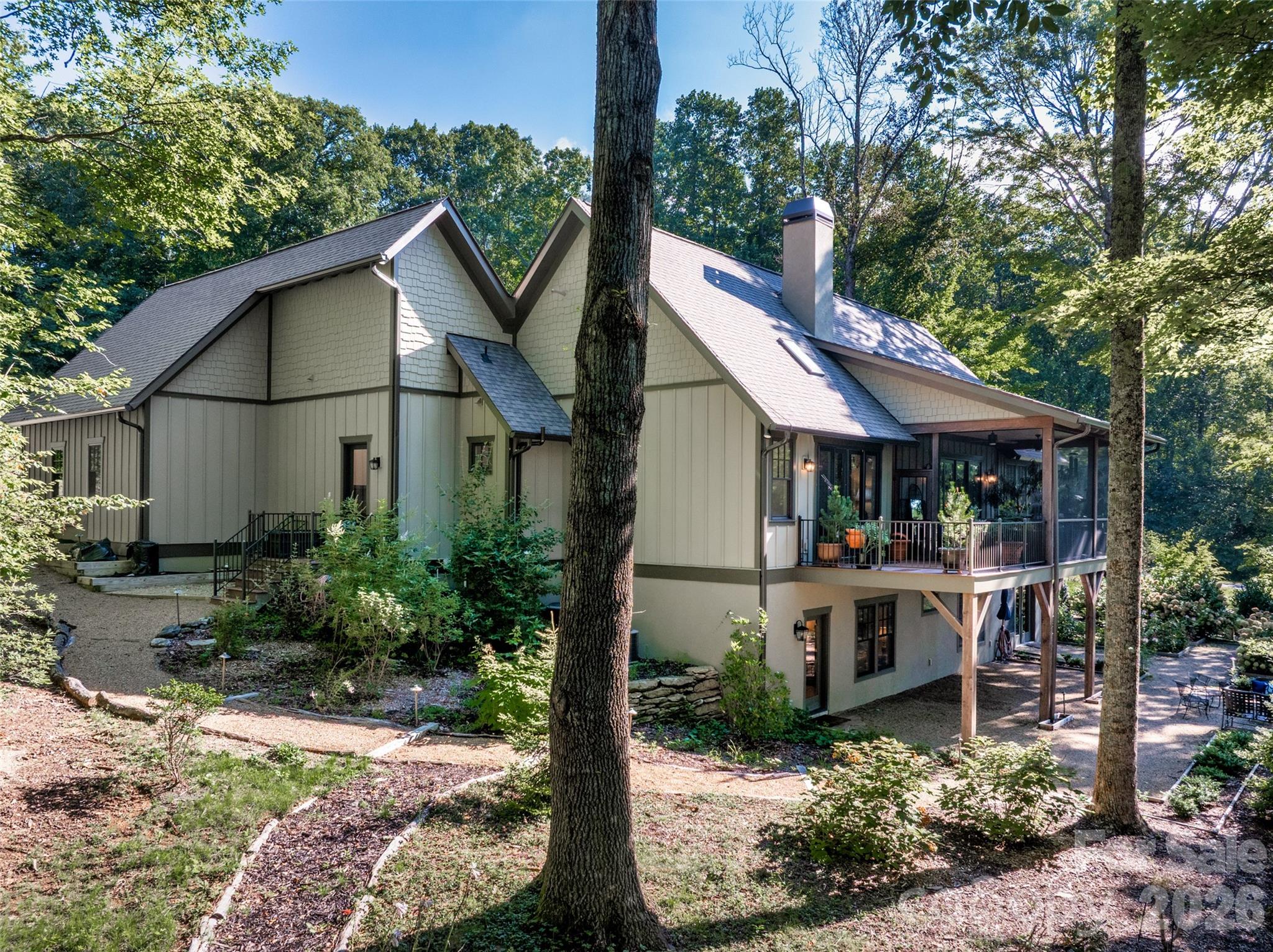 442 Autumn Sky Drive — Hendersonville