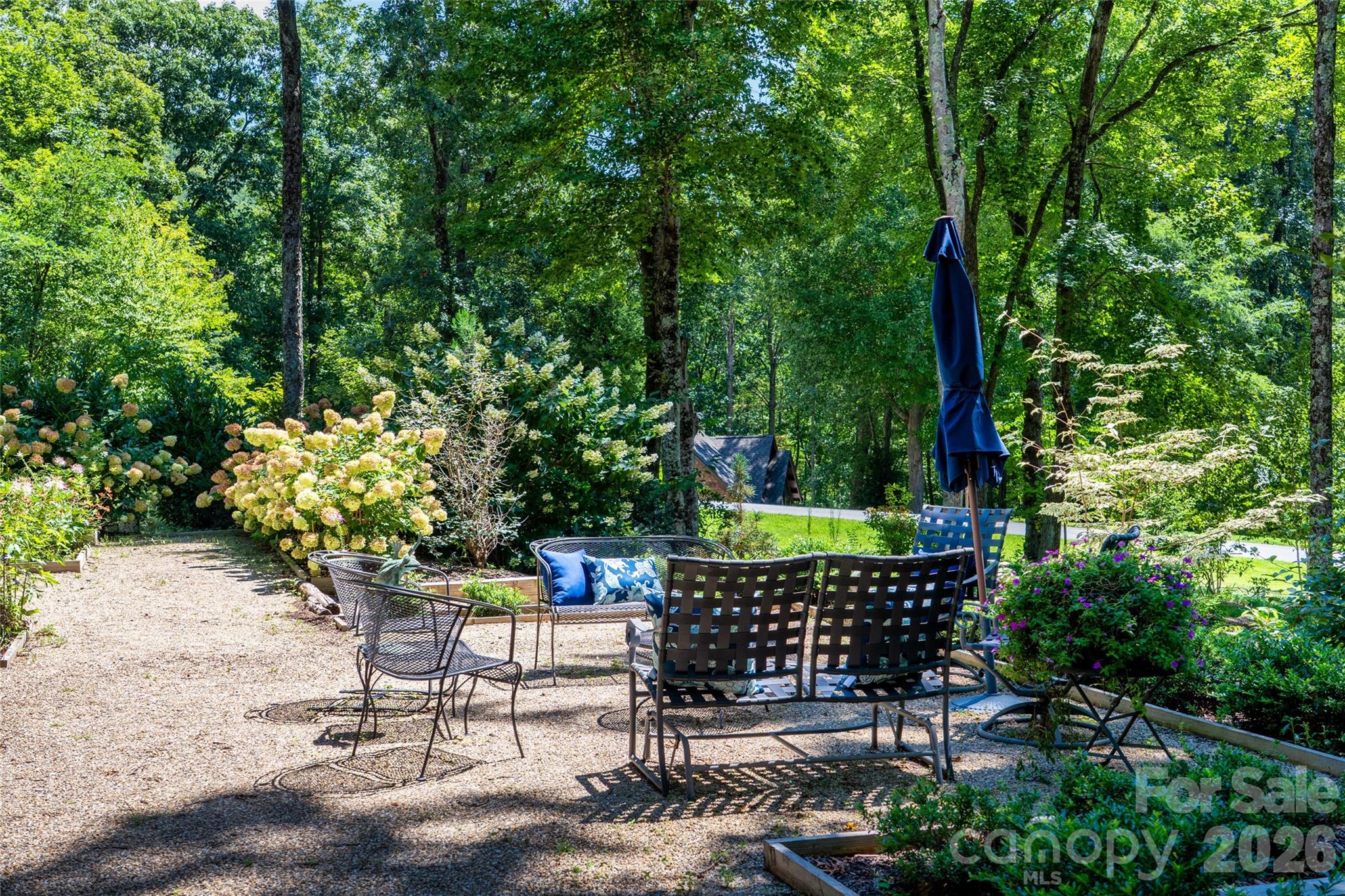 442 Autumn Sky Drive — Hendersonville