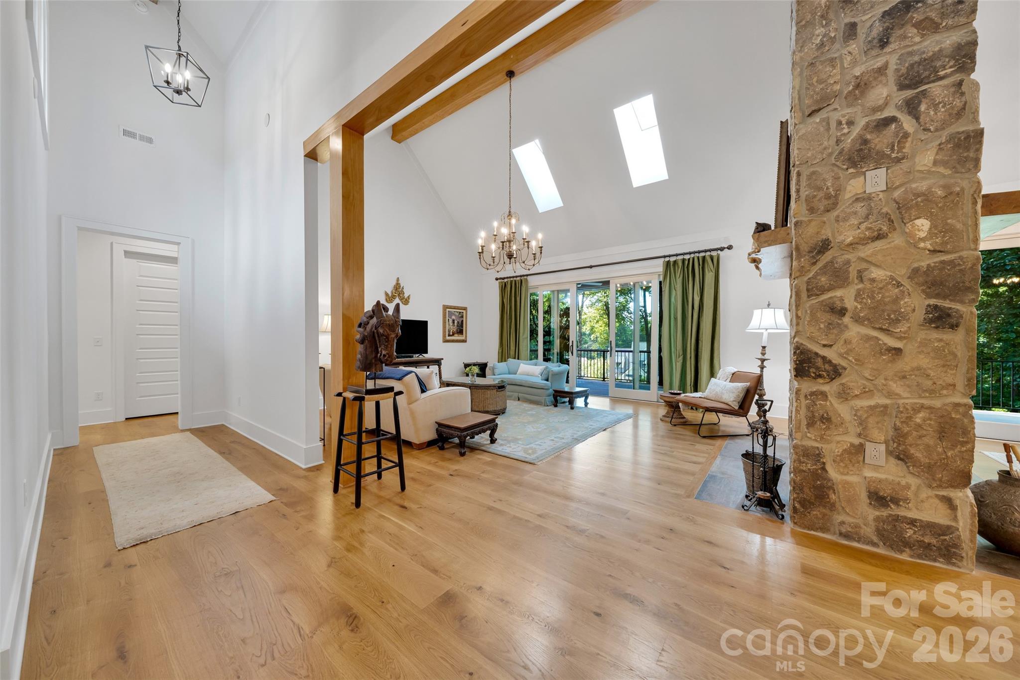 442 Autumn Sky Drive — Hendersonville