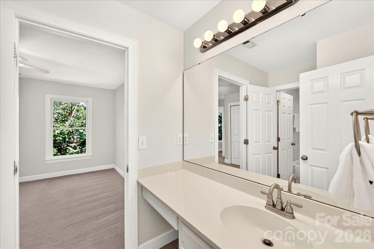 6912 Foxglove Drive — Charlotte