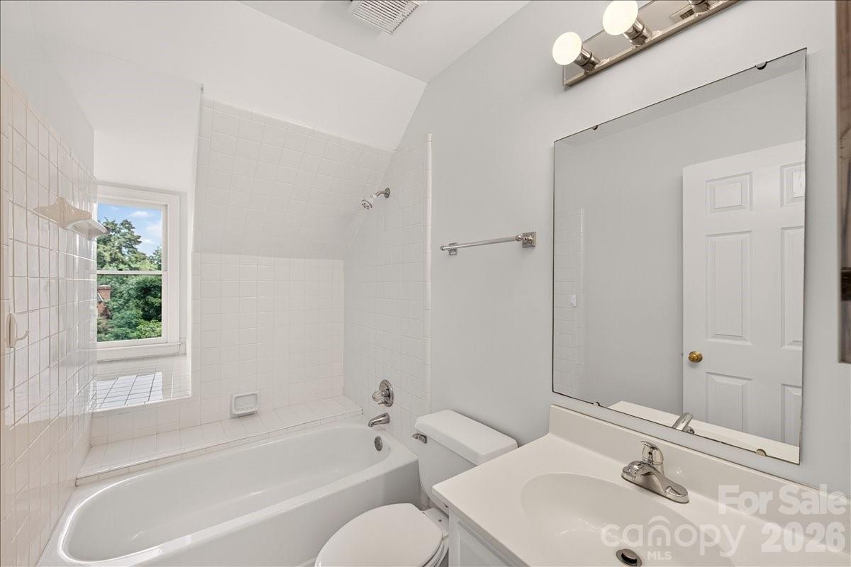6912 Foxglove Drive — Charlotte