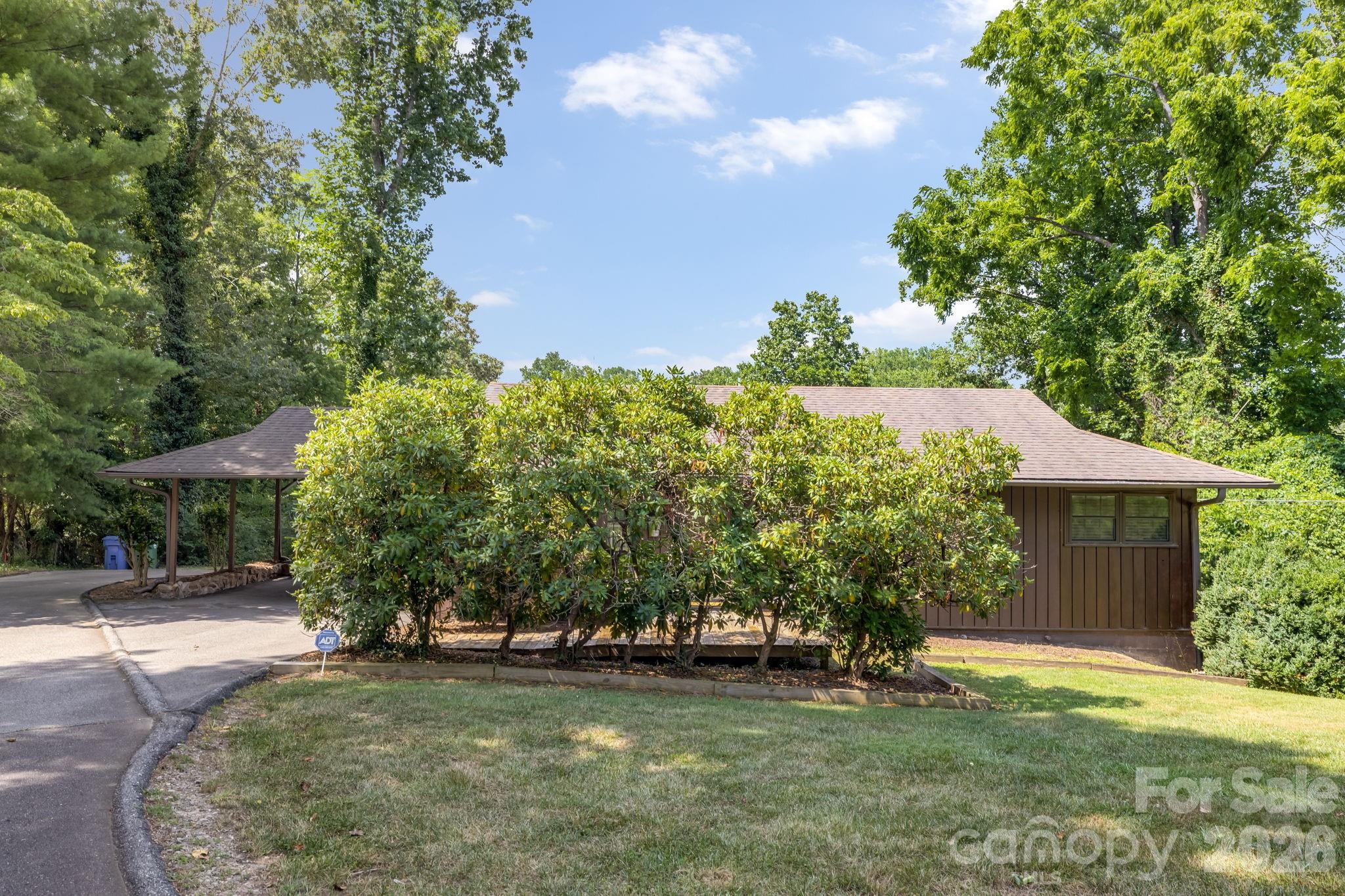 63 Baker Place — Asheville