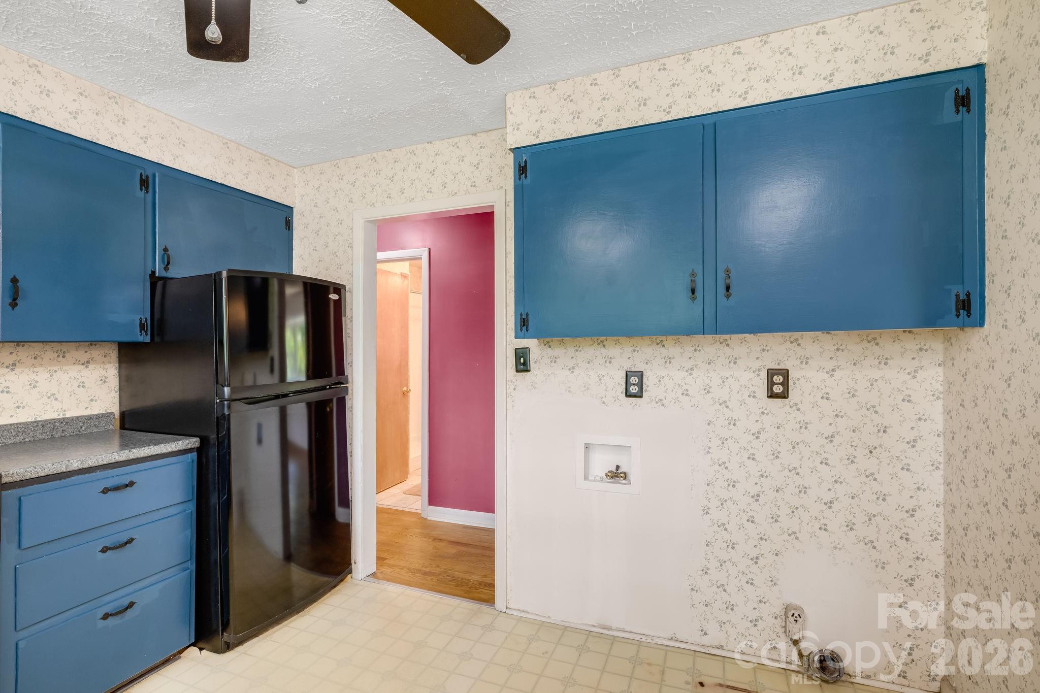 63 Baker Place — Asheville