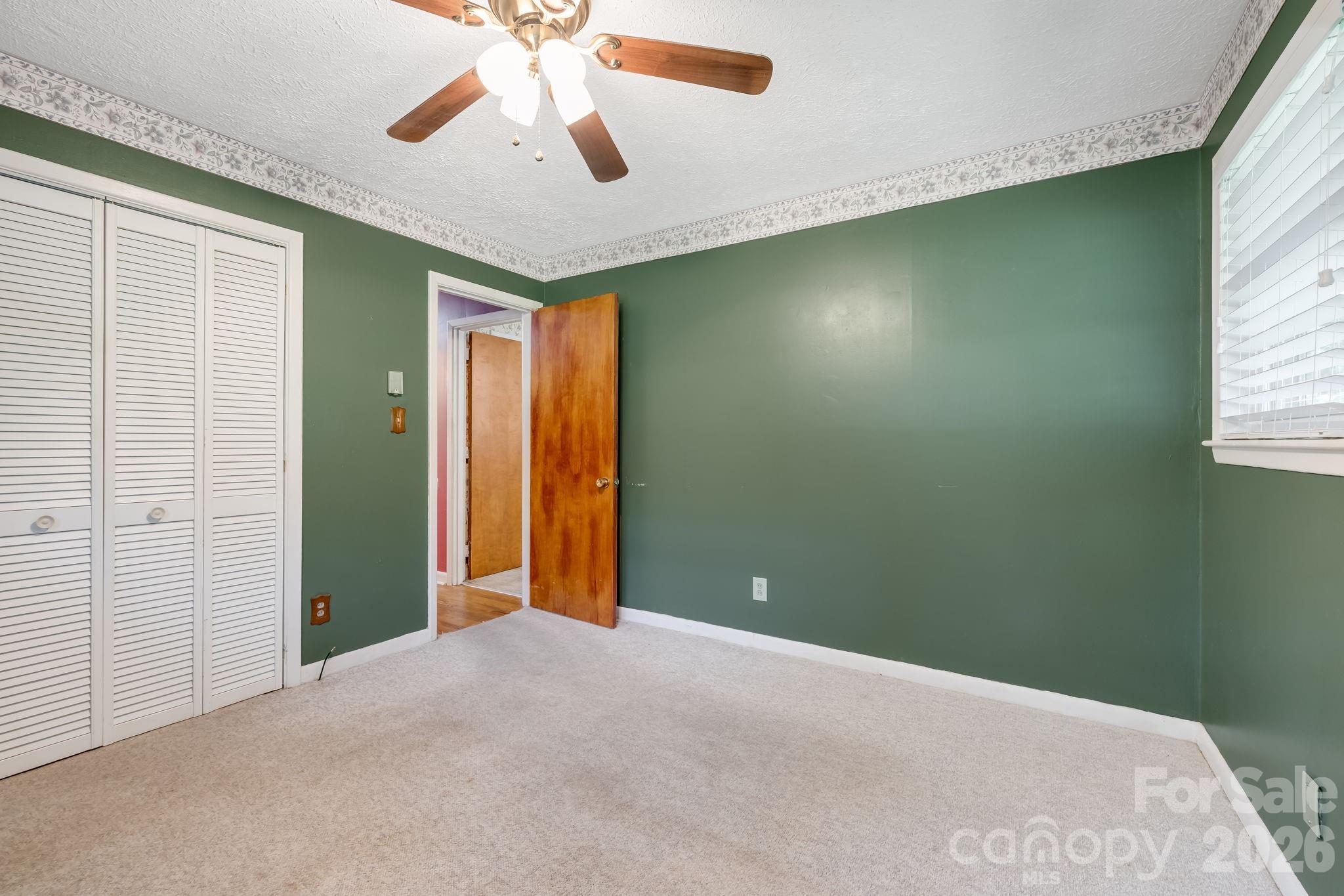 63 Baker Place — Asheville