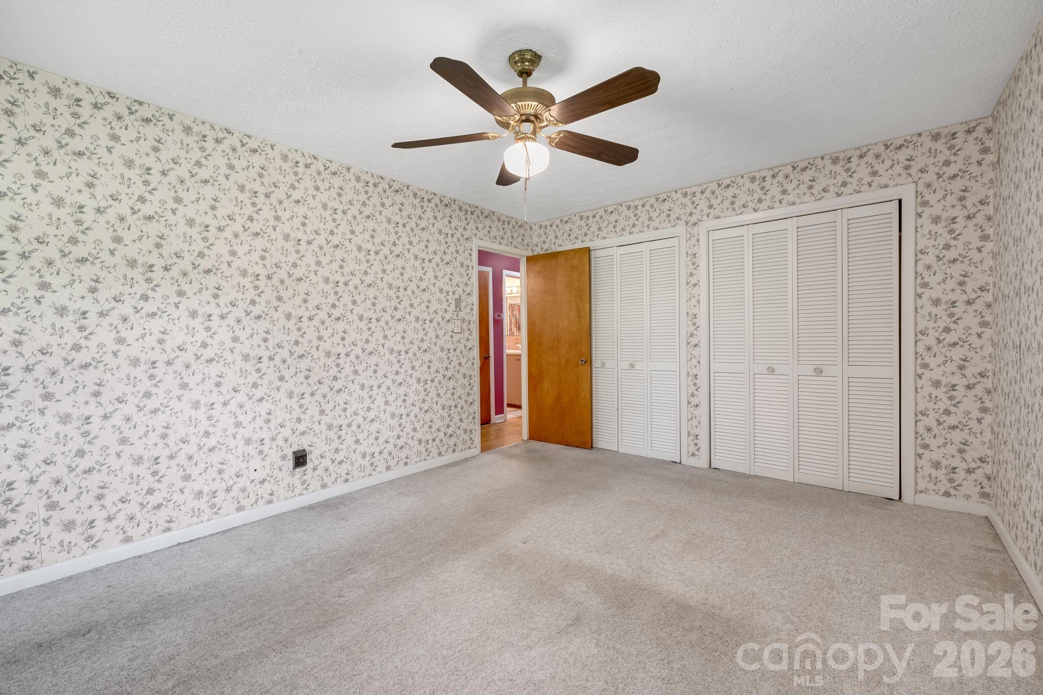 63 Baker Place — Asheville