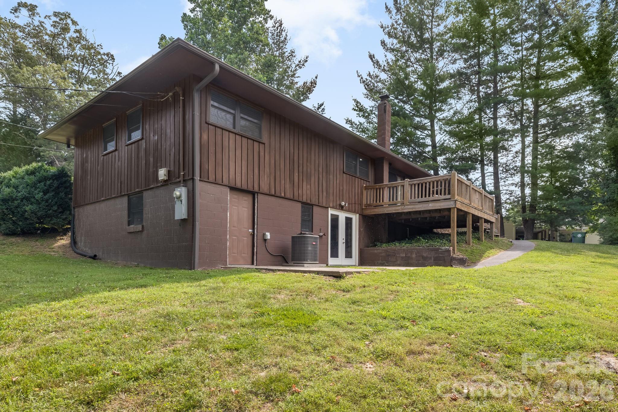 63 Baker Place — Asheville