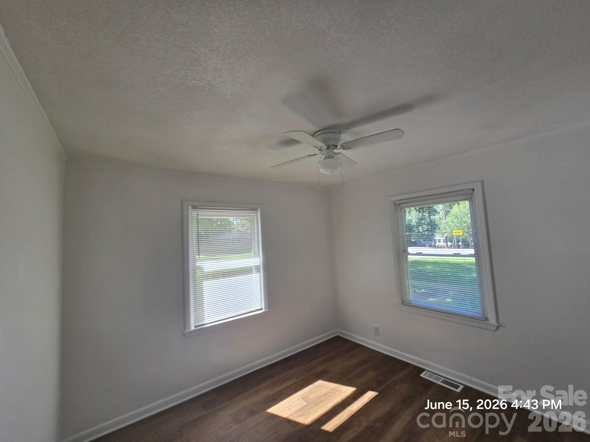 1050 South Lake Drive — Lancaster