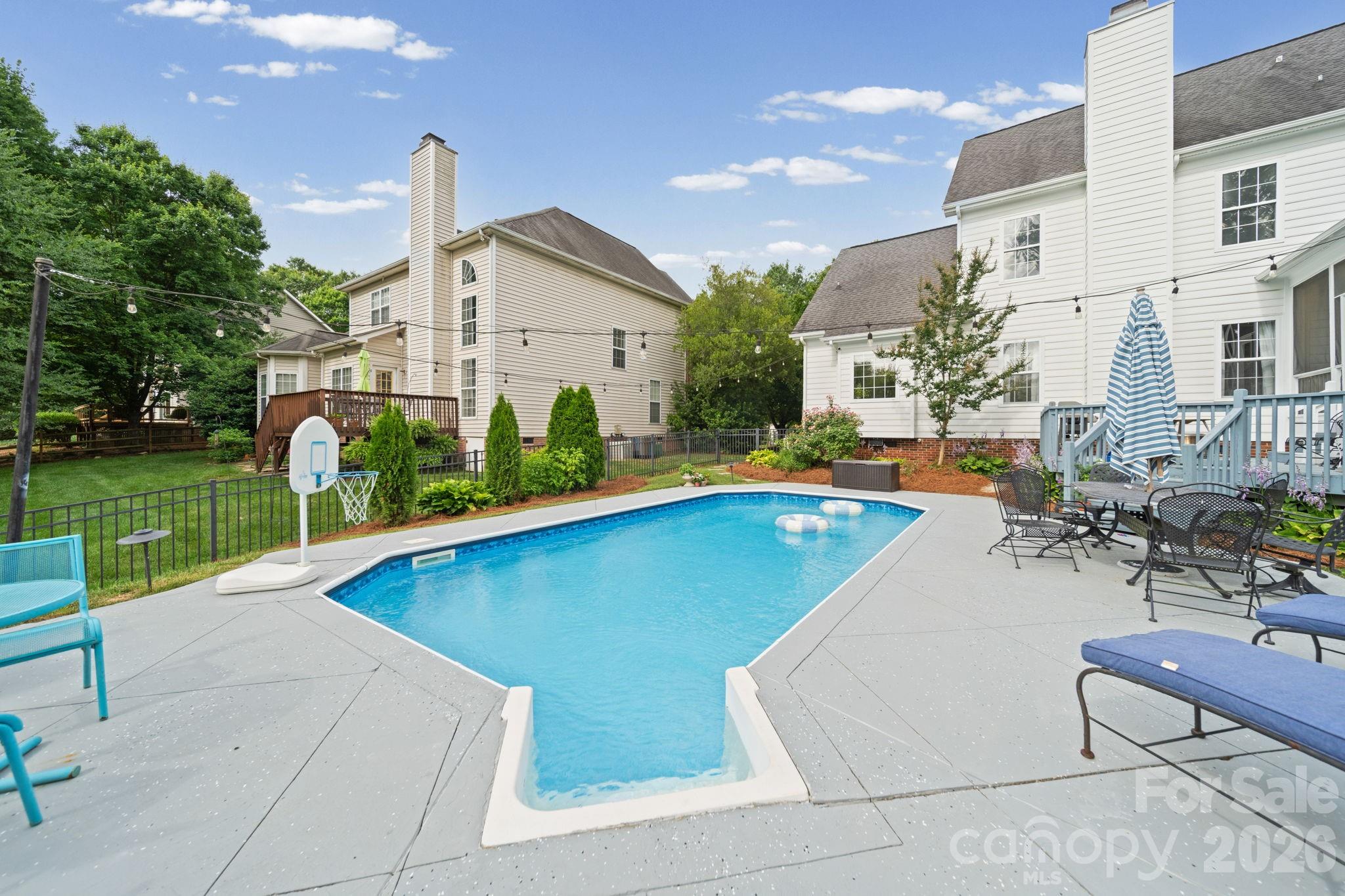 10203 Rougemont Lane — Charlotte