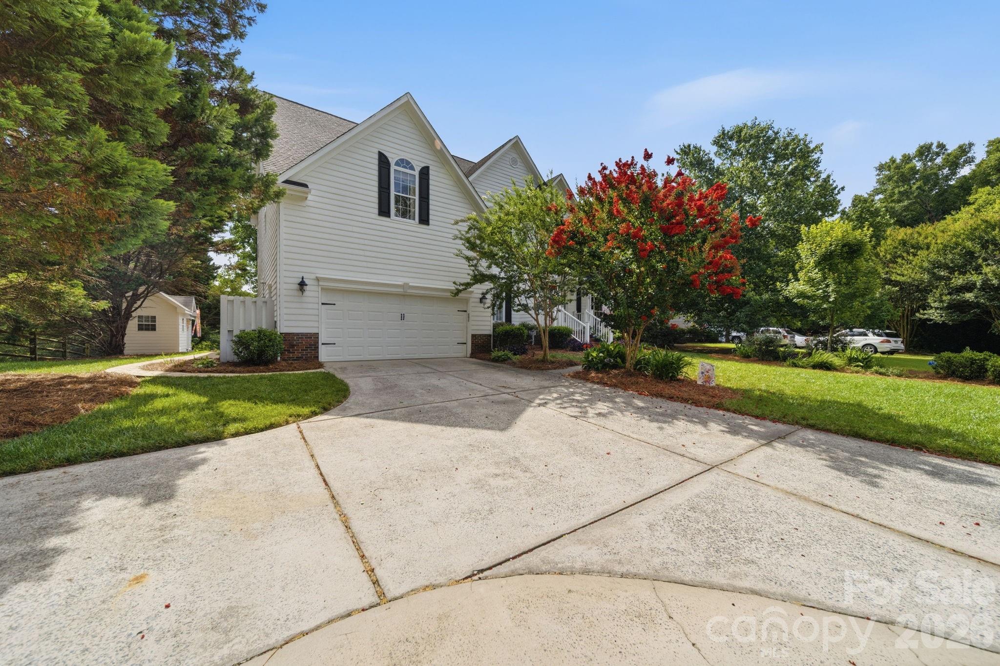10203 Rougemont Lane — Charlotte