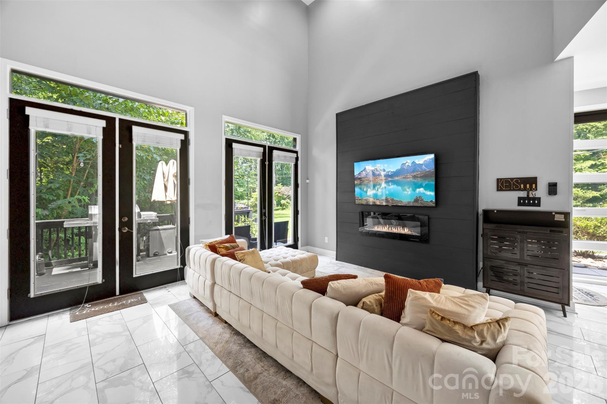 7117 W Sugar Creek Road — Charlotte