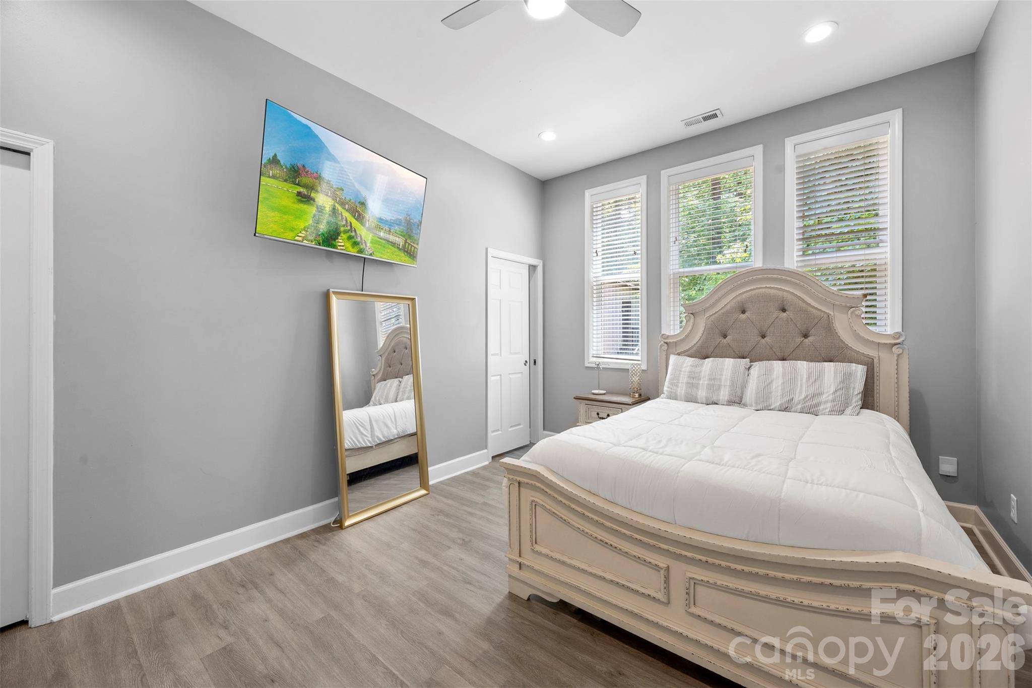 7117 W Sugar Creek Road — Charlotte