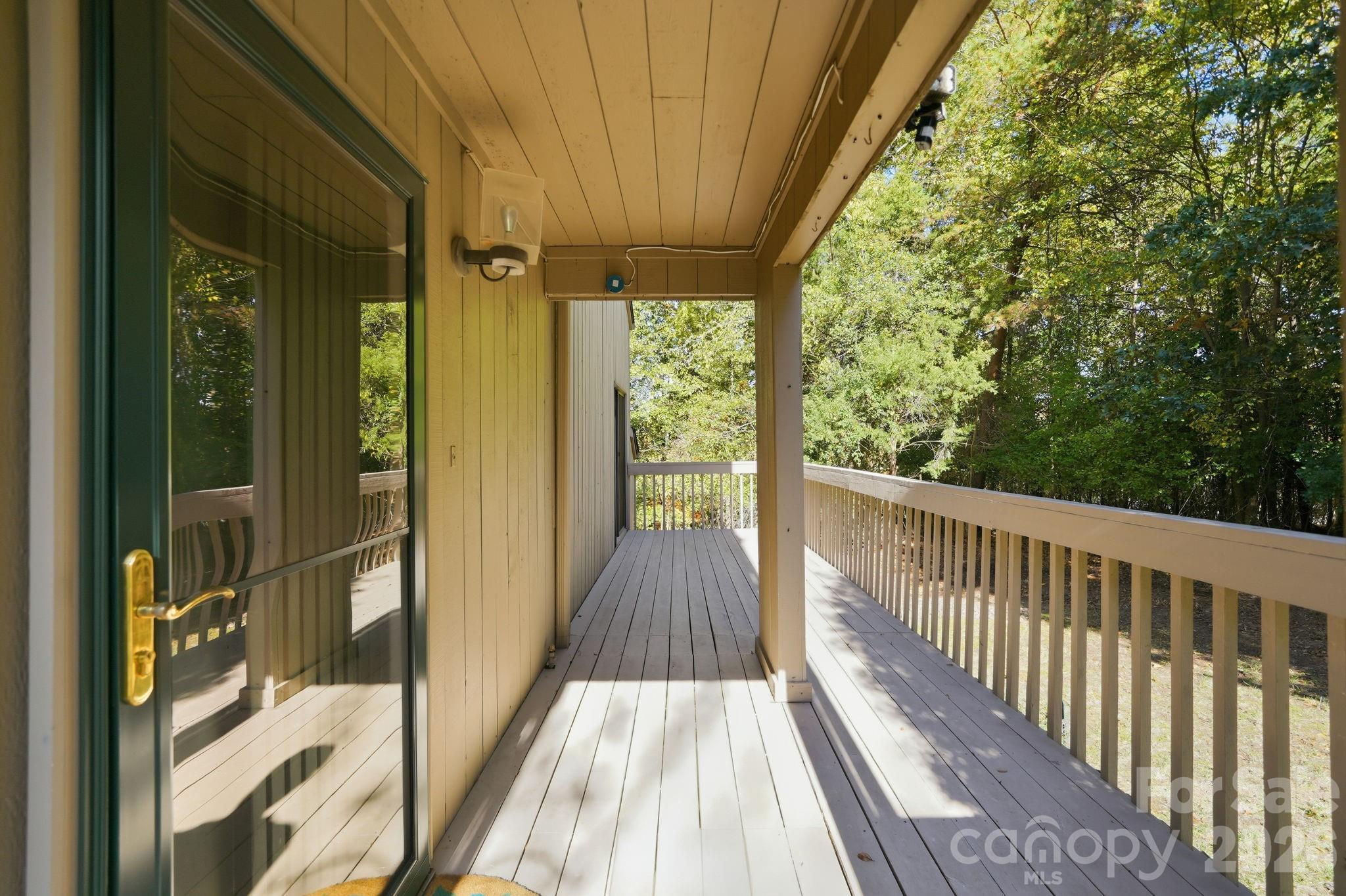 201 Riverview Terrace — Clover