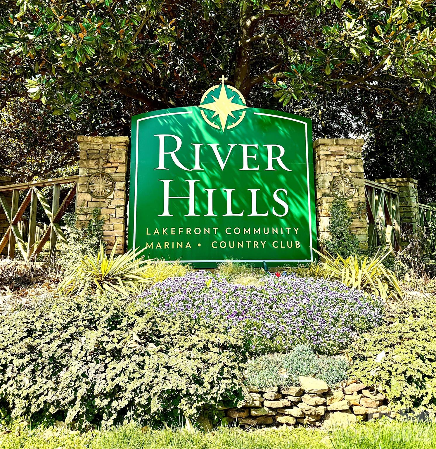 201 Riverview Terrace — Clover