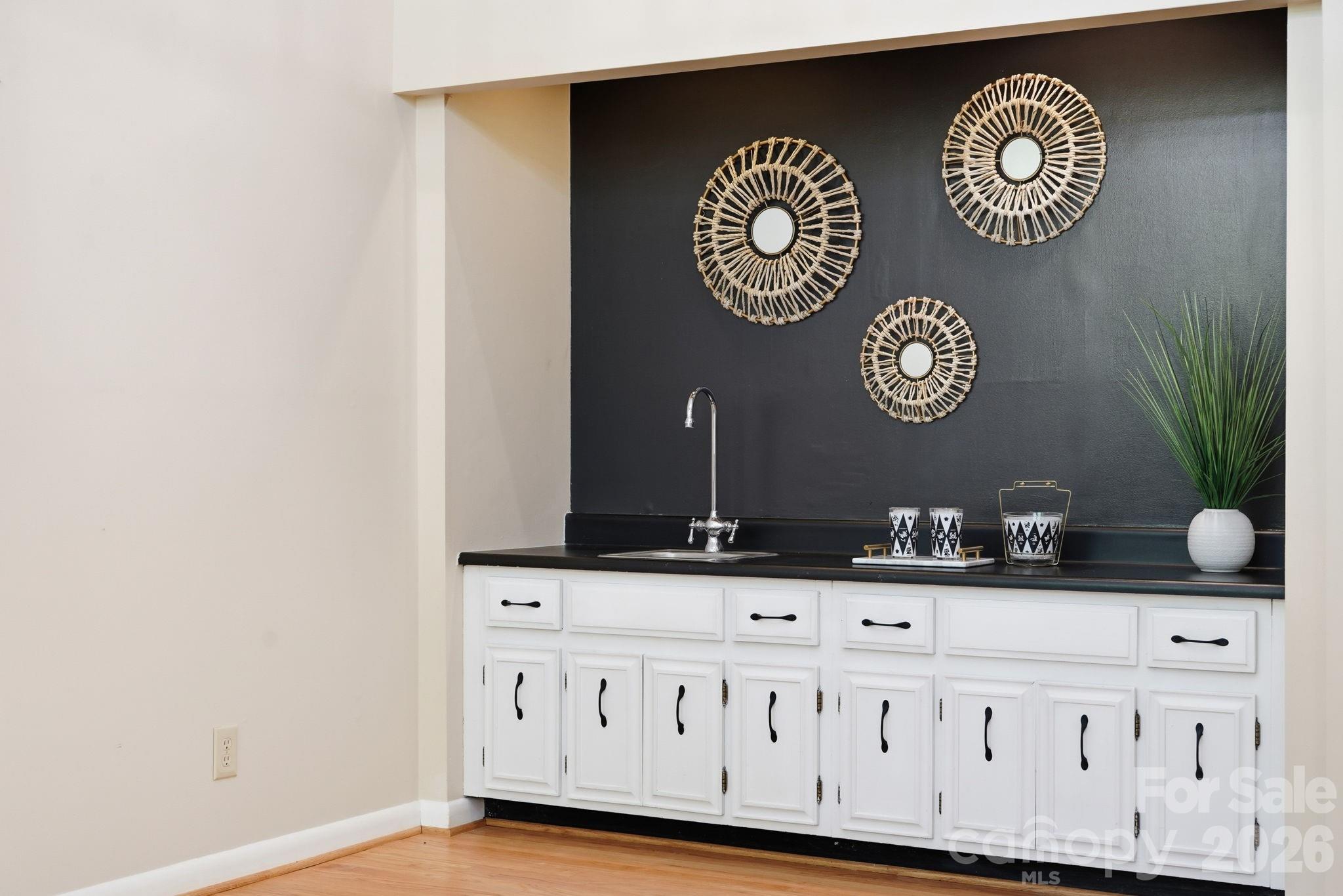 201 Riverview Terrace — Clover