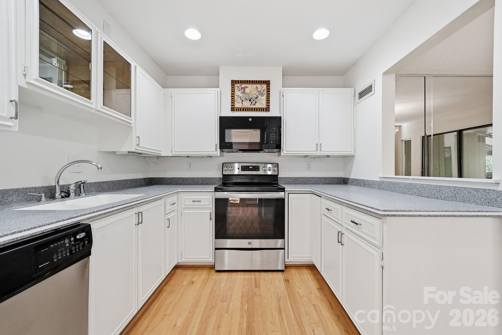 201 Riverview Terrace — Clover
