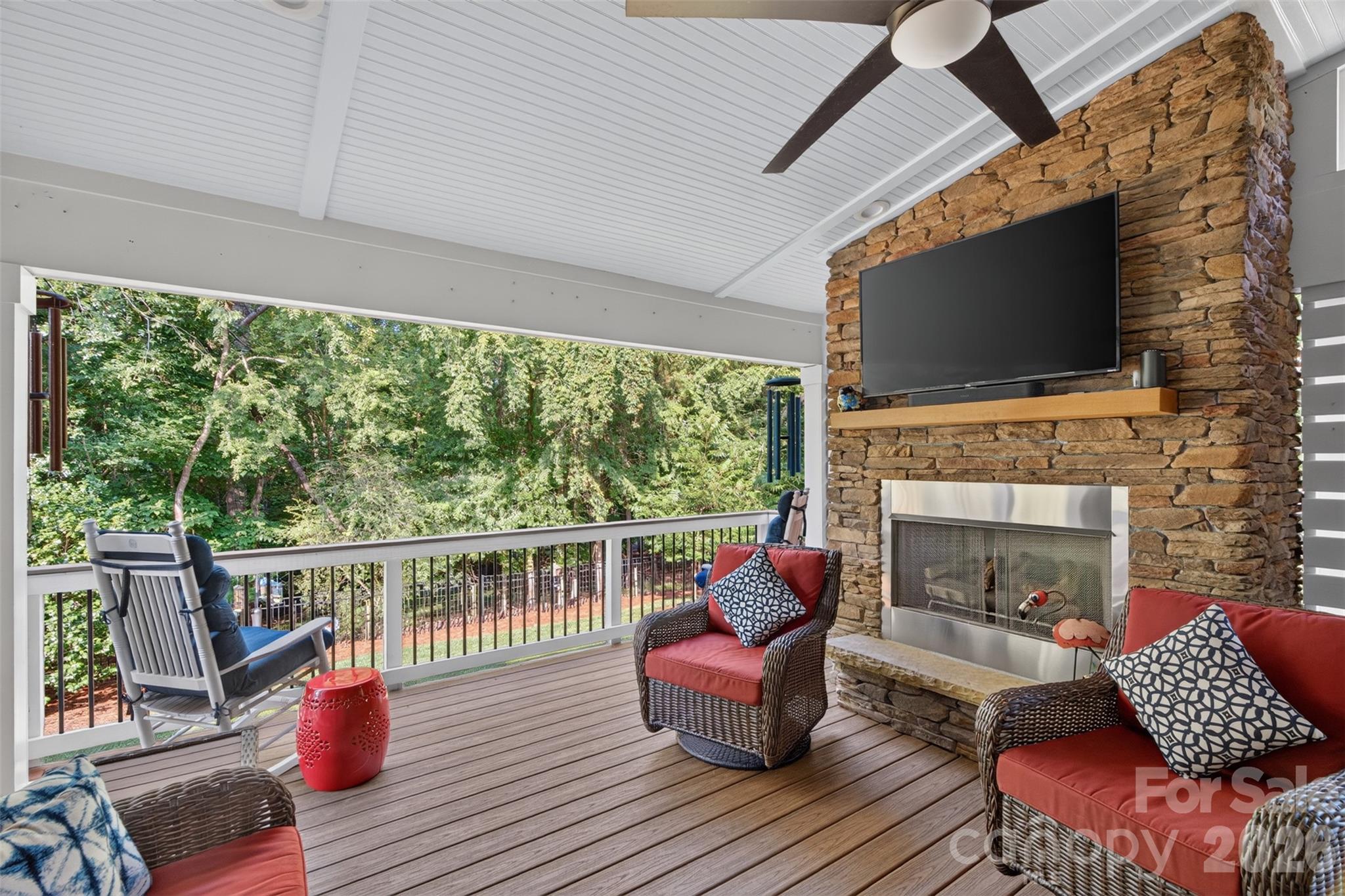 1231 Manicott Drive — Matthews