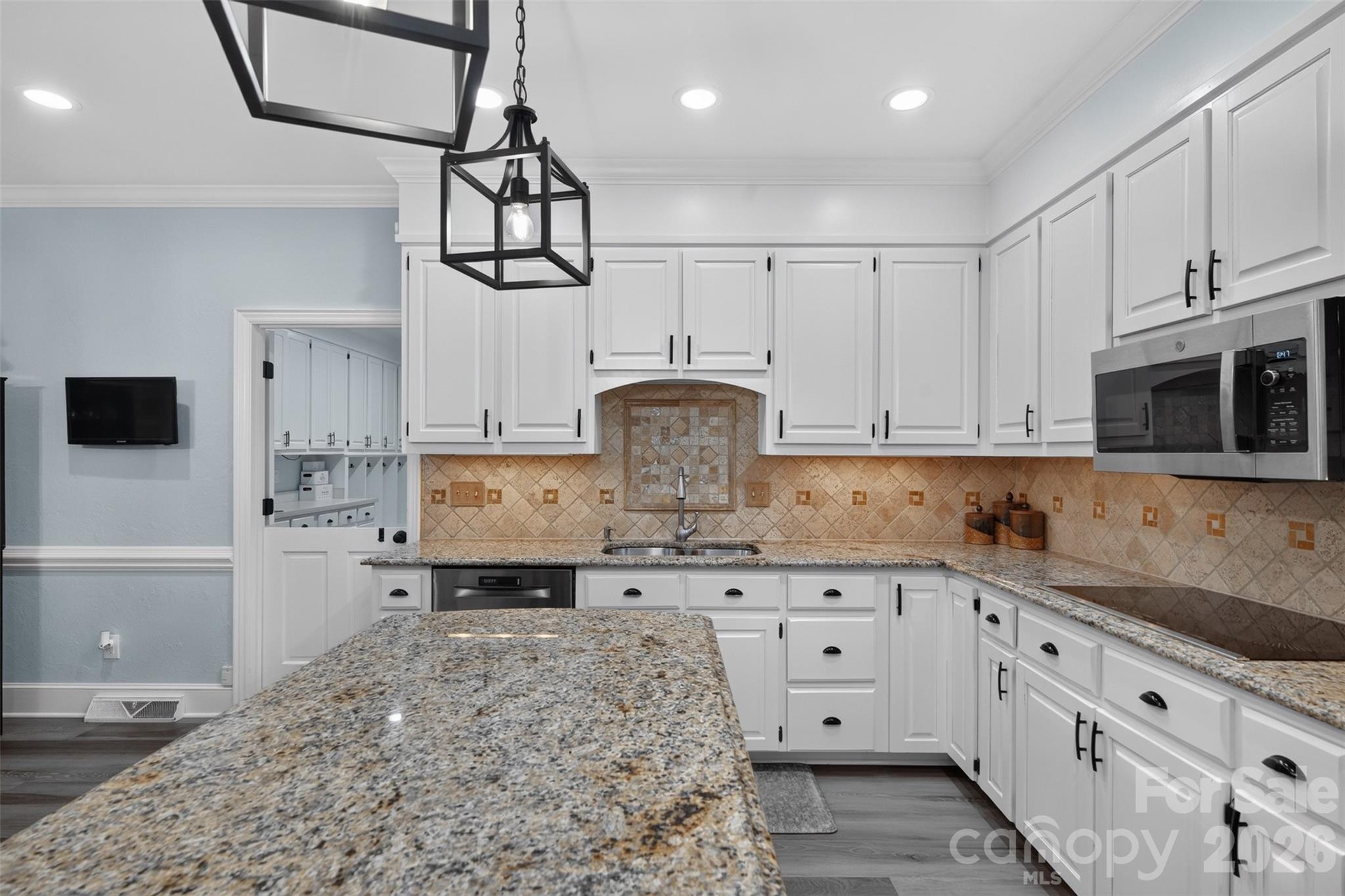 1231 Manicott Drive — Matthews