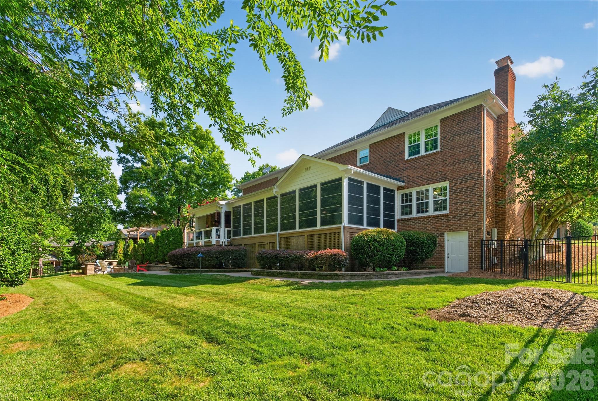 1231 Manicott Drive — Matthews