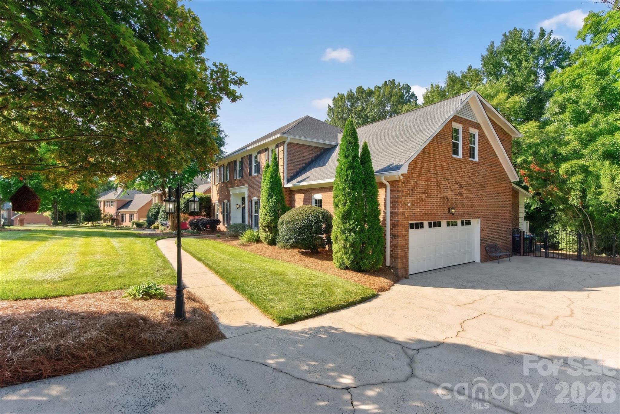 1231 Manicott Drive — Matthews