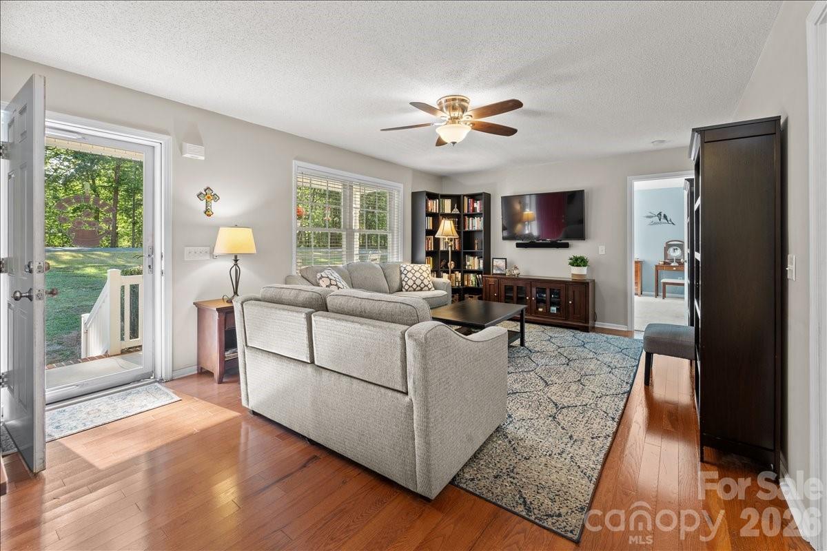 104 Balsam Circle — Troy