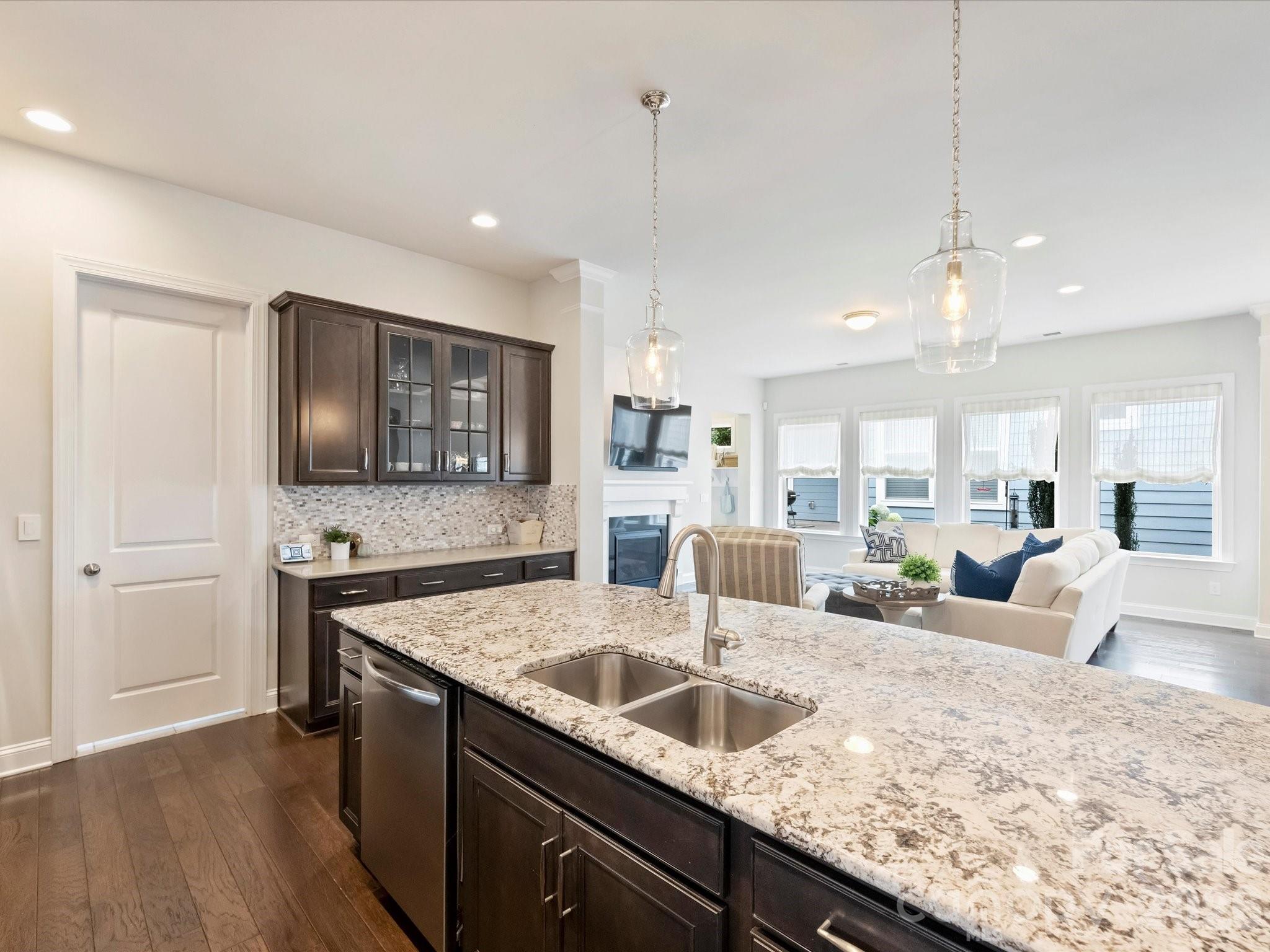 4913 Providence Country Club Drive — Charlotte