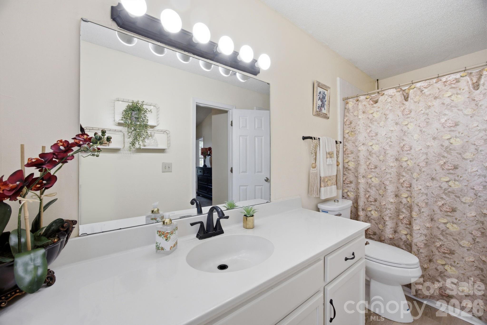 2498 Hawk Ridge Drive — Gastonia